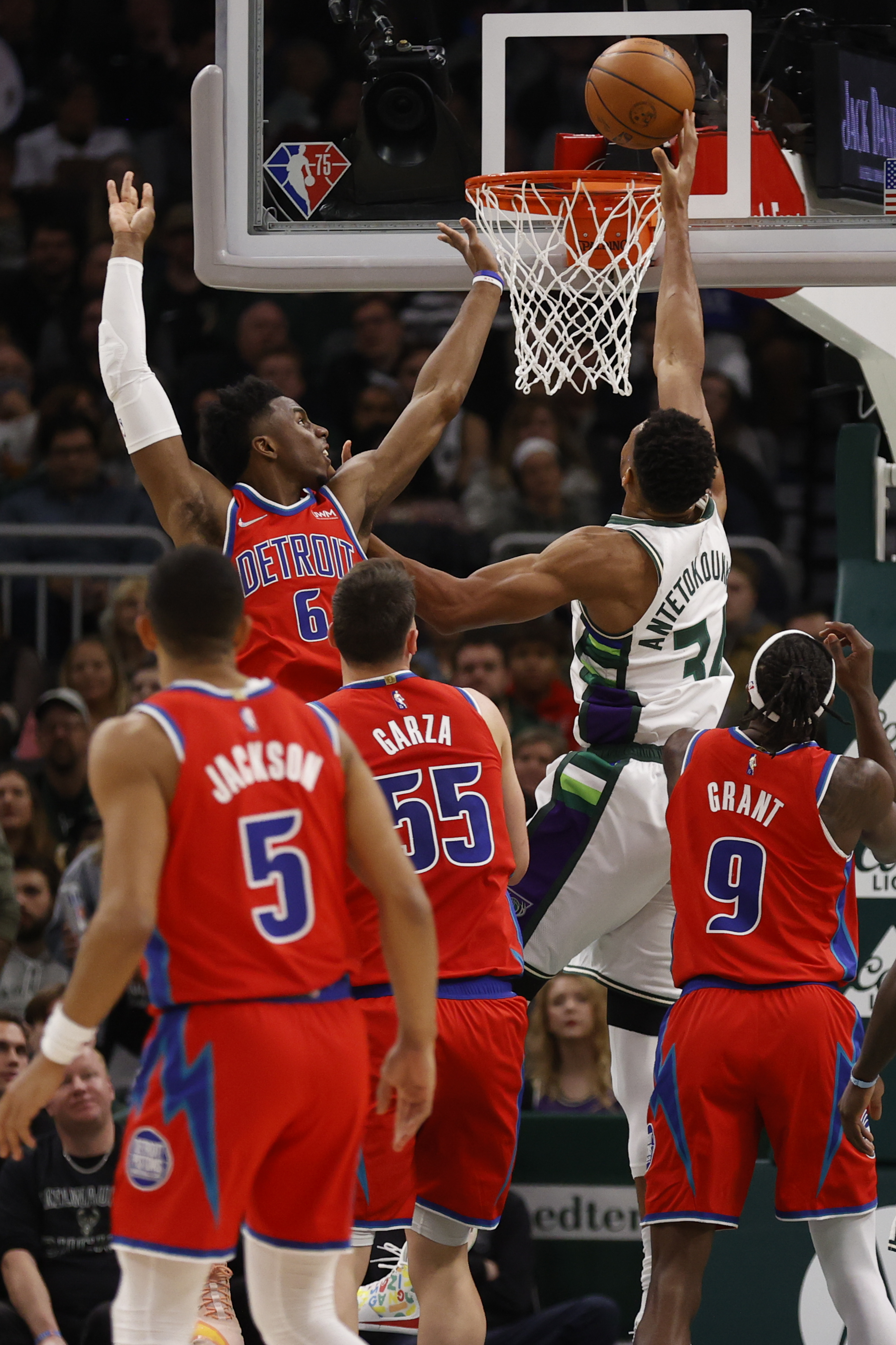 Giannis Antetokounmpo Pistons Bucks Basketball