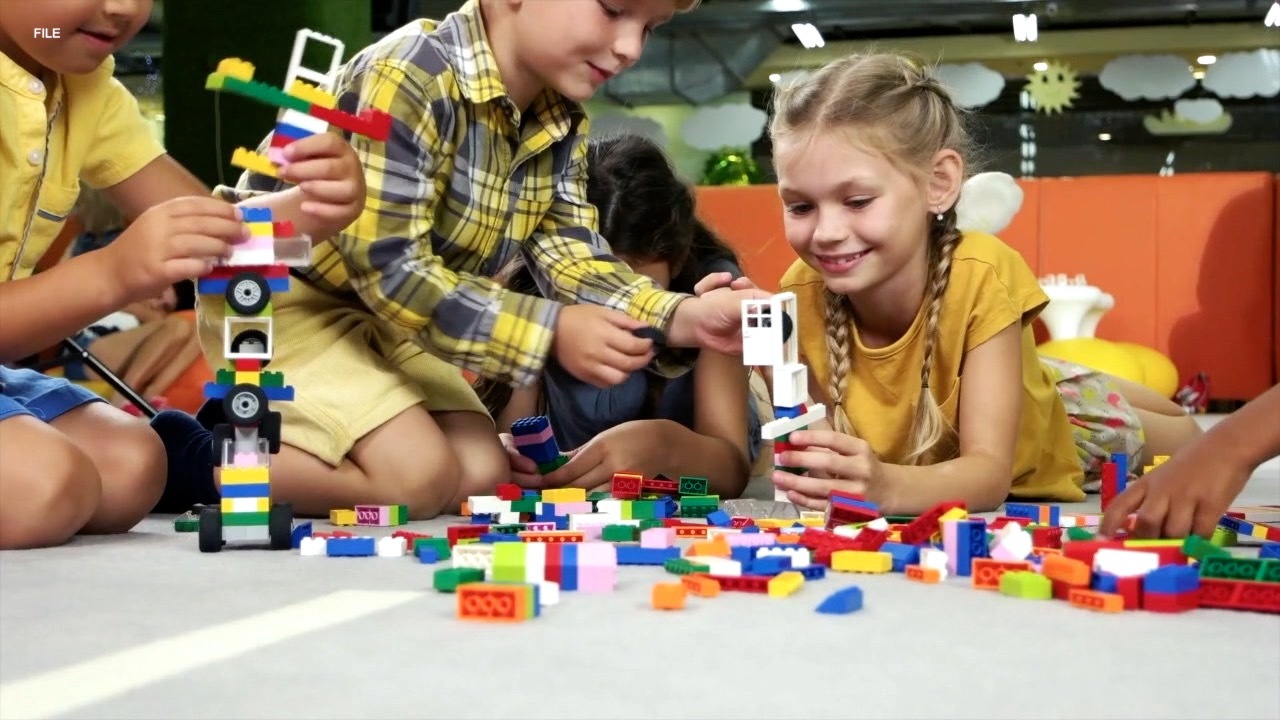 Kids playing with legos