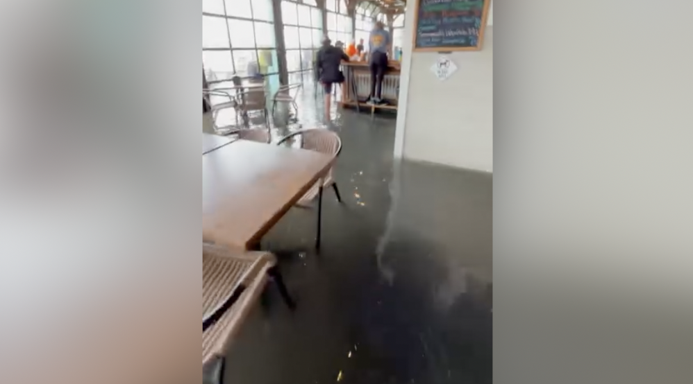 Tidal flooding makes its way into Virginia Beach business