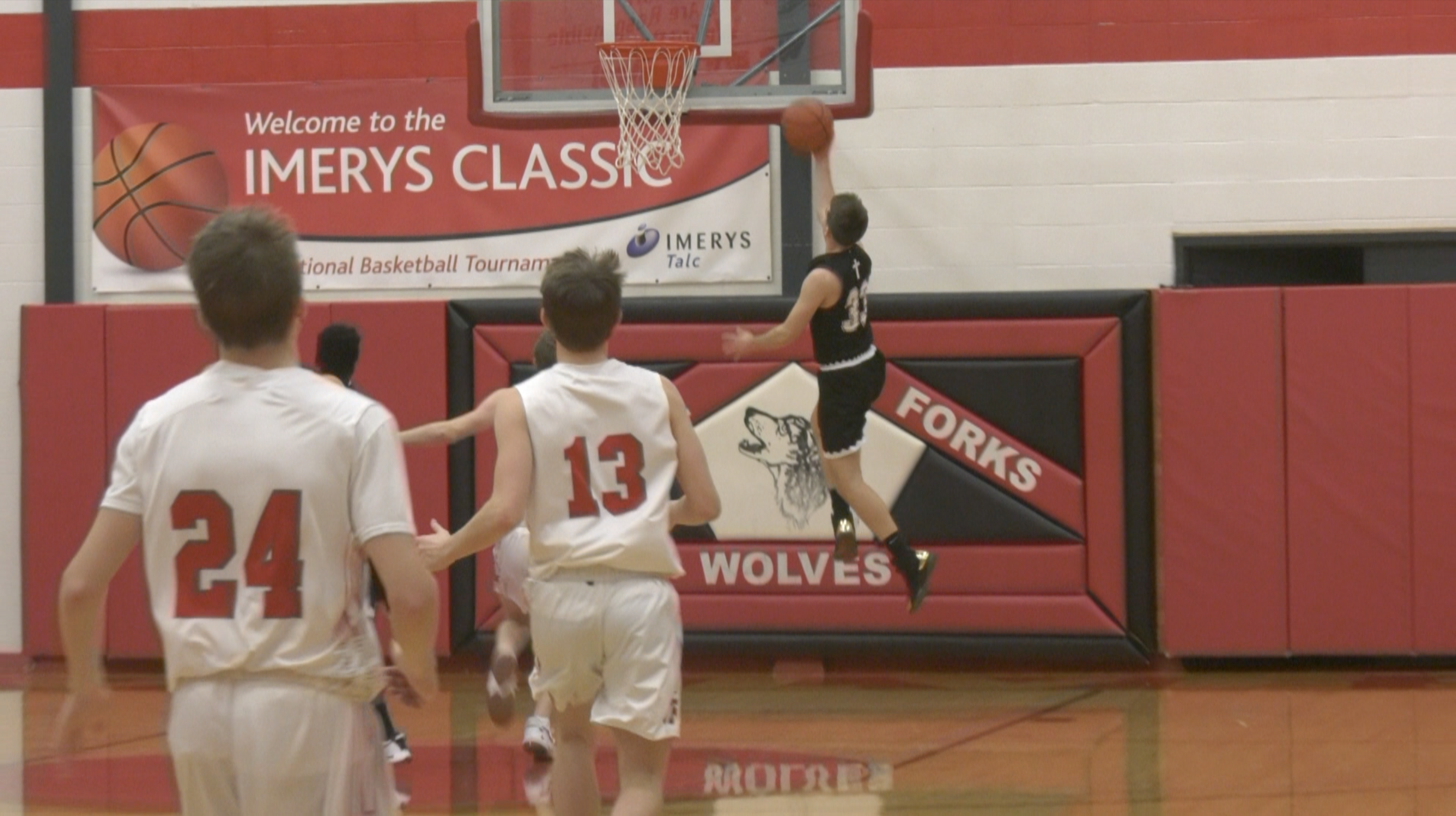 Manhattan Christian basketball breezes by Three Forks with a sweep