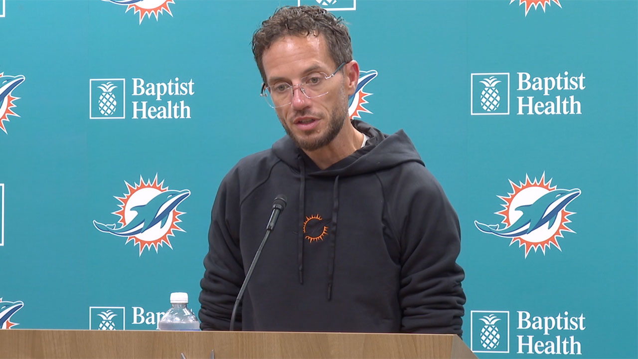 Miami Dolphins head coach Mike McDaniel on Sept. 8, 2025.