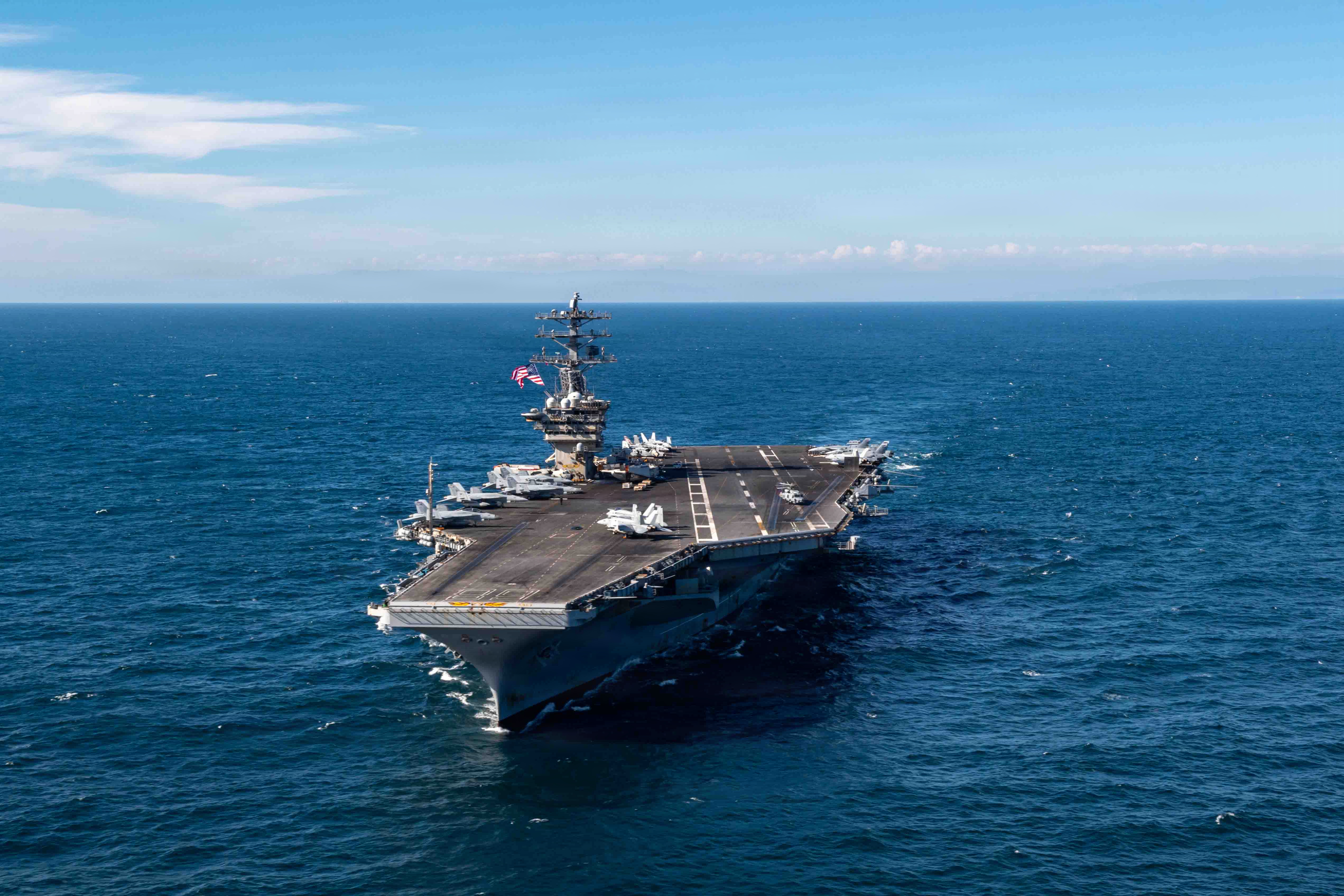 Chilean and U.S. Navies Conduct Bilateral Maritime Engagement in Eastern Pacific