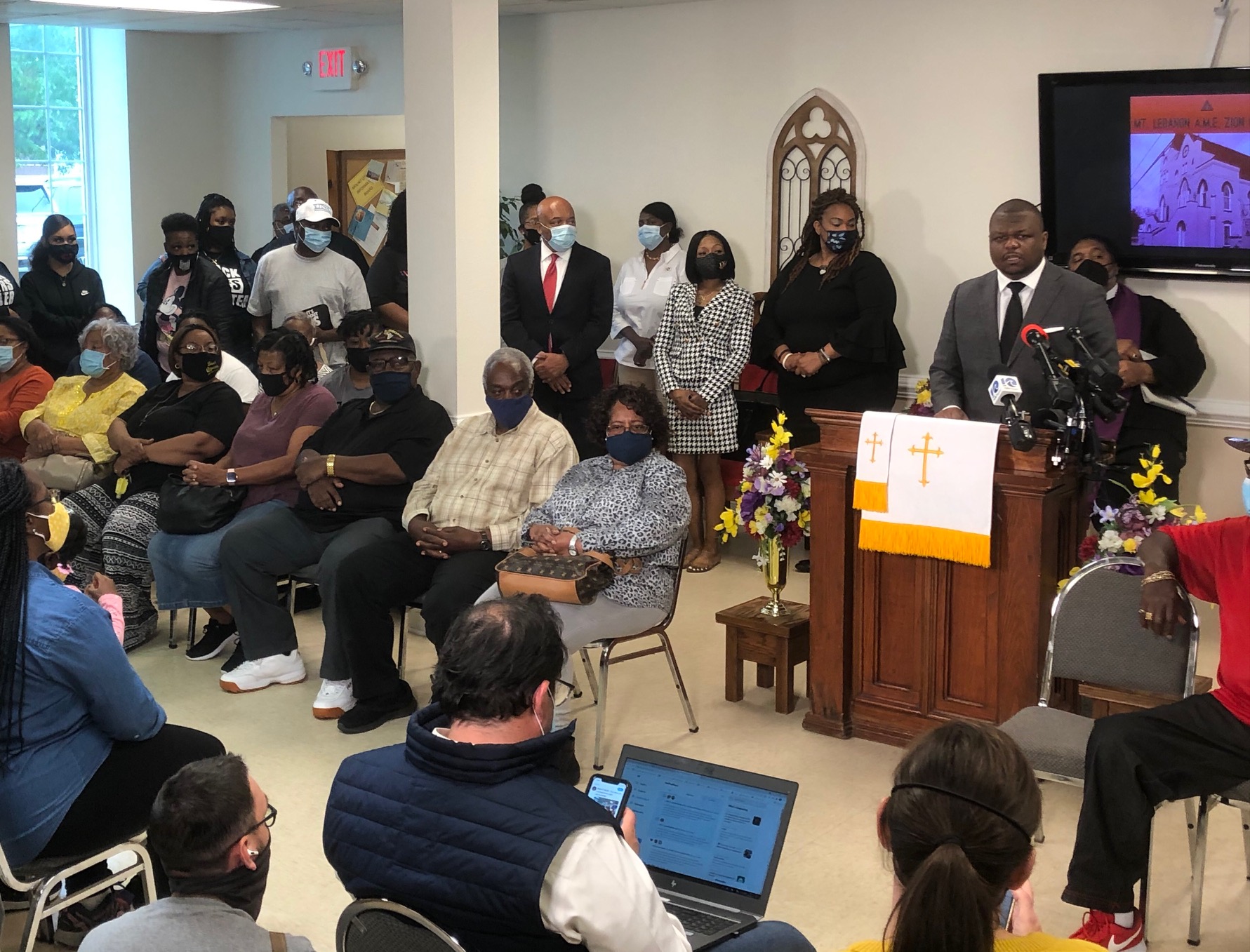 Elizabeth City Andrew Brown family press conference.jpg