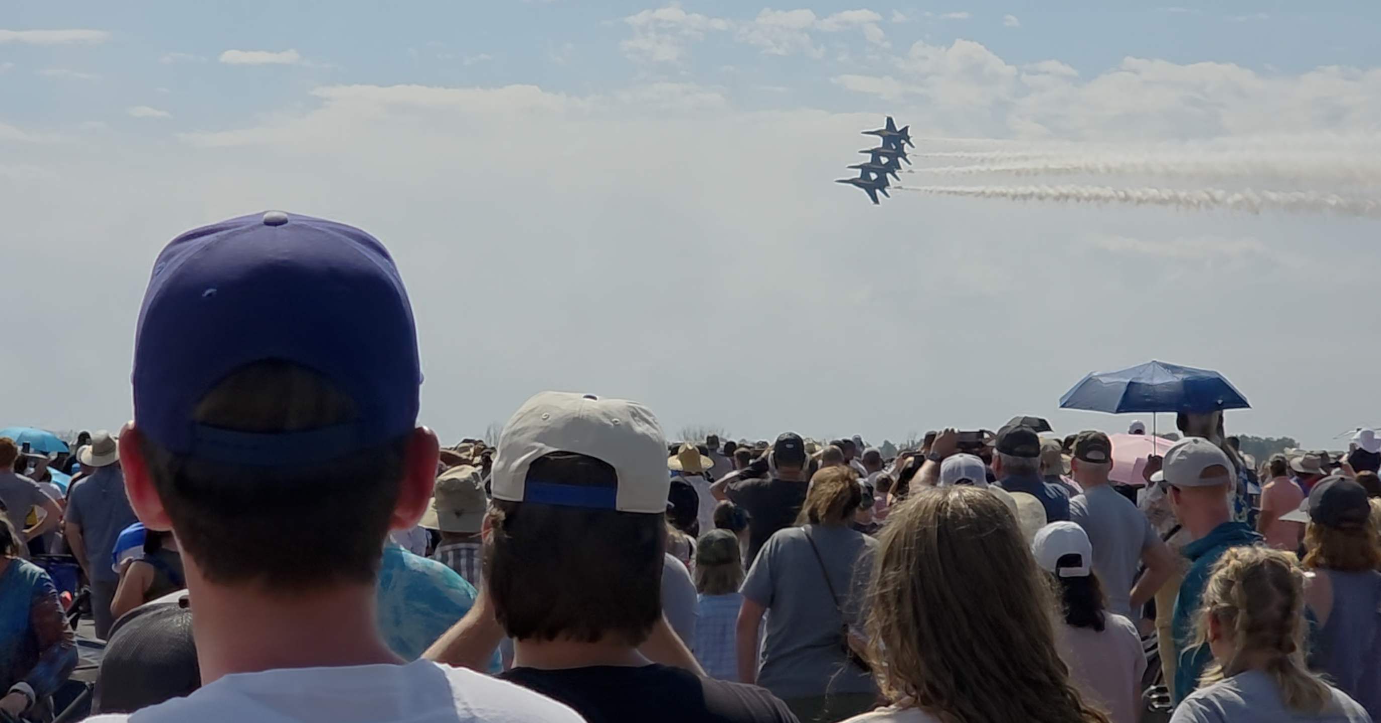 Massive crowds gather for the first day of the Magic Valley Airshow
