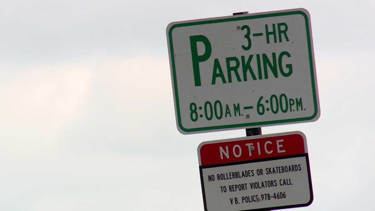 Vero Beach three-hour parking sign