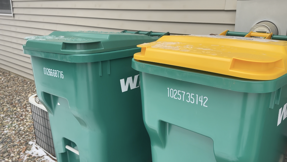 wm trash bin.png