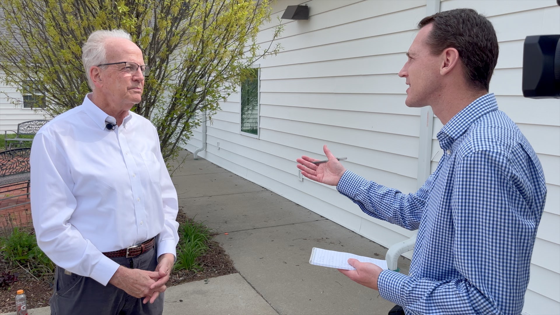 Sen Jerry Moran 2shot.jpg