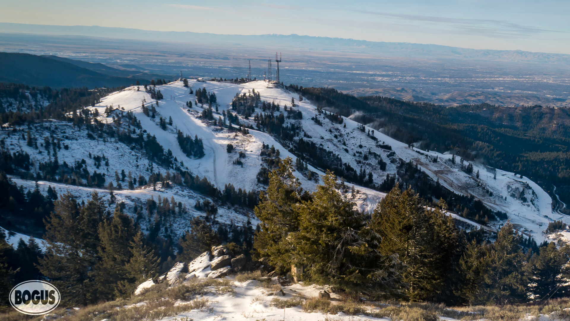 BogusBasinMountainCam_2025-12-29_10-09am.jpg