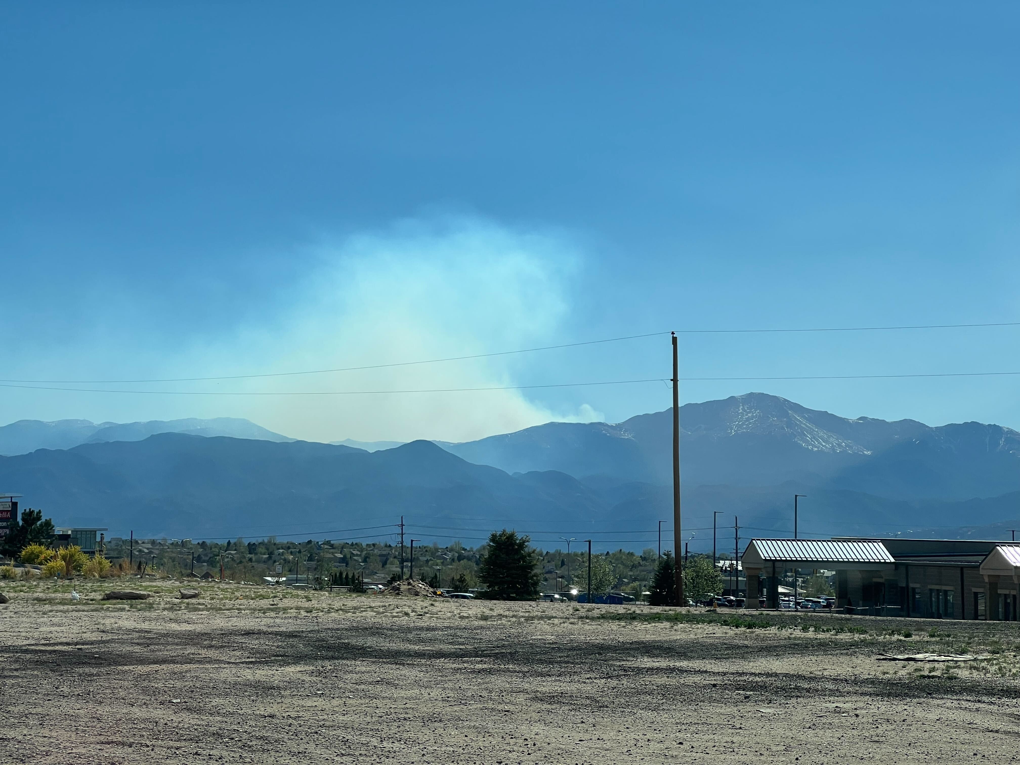 Evacuations underway after fire sparks west of Cripple Creek - Vimarsana News