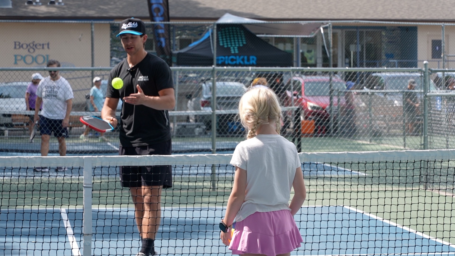 Pickle ball 