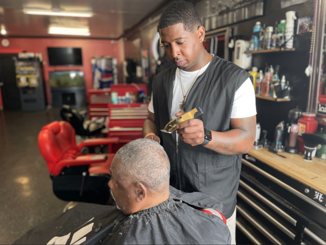 Lorenzo "Barber Zoe" Davis 