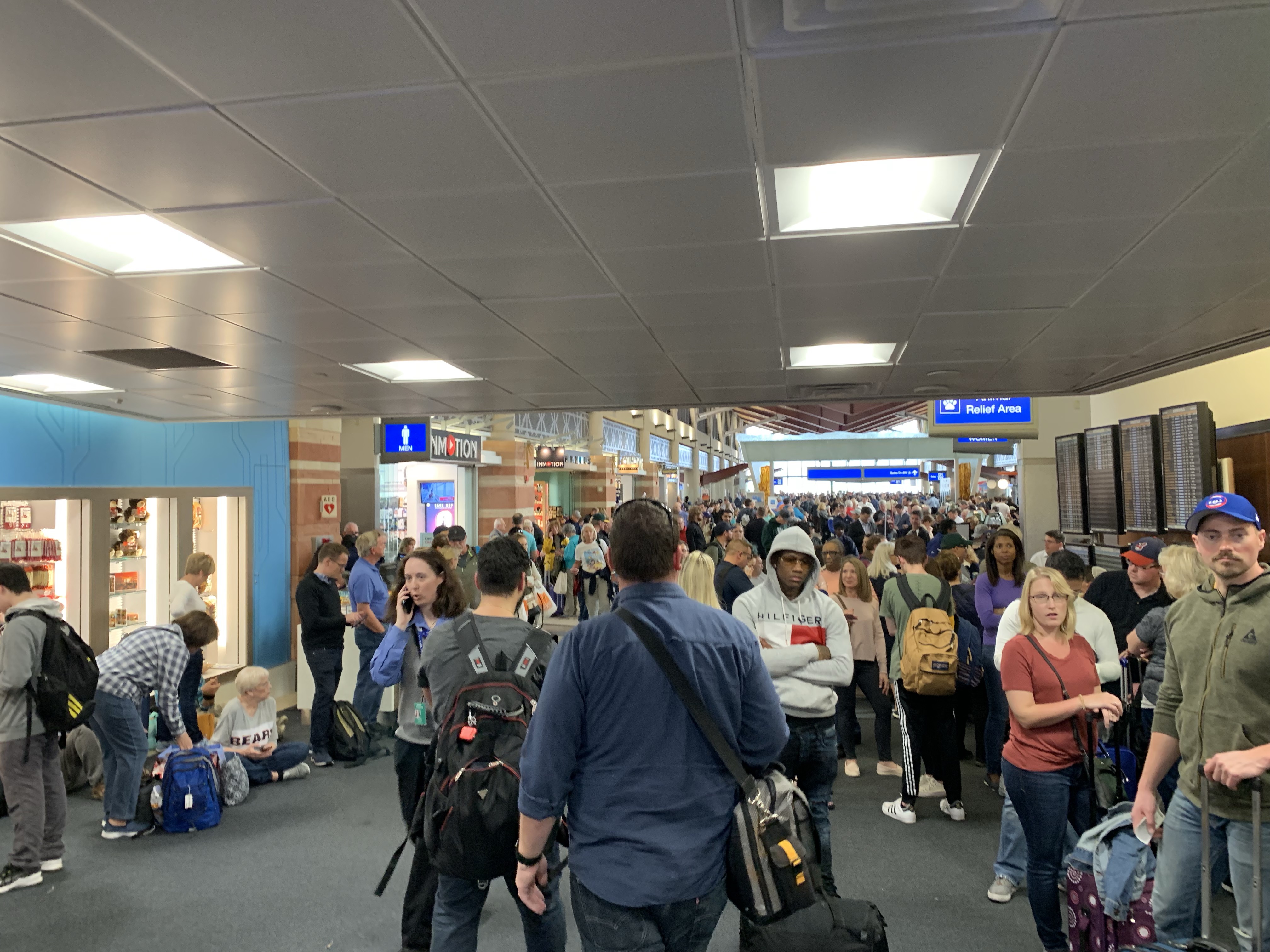 Phoenix Sky Harbor Evacuation.jpg