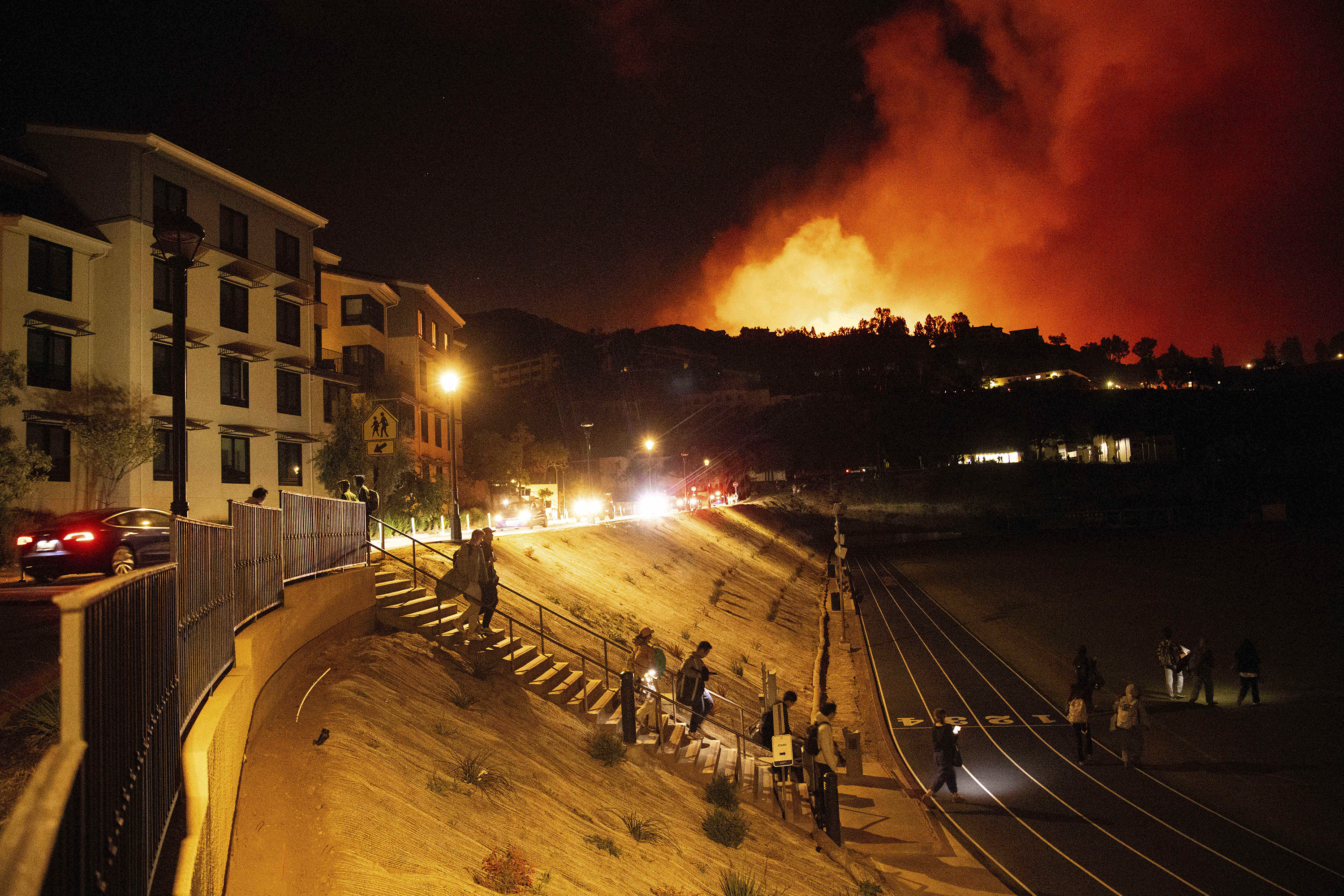 pepperdine students malibu fire