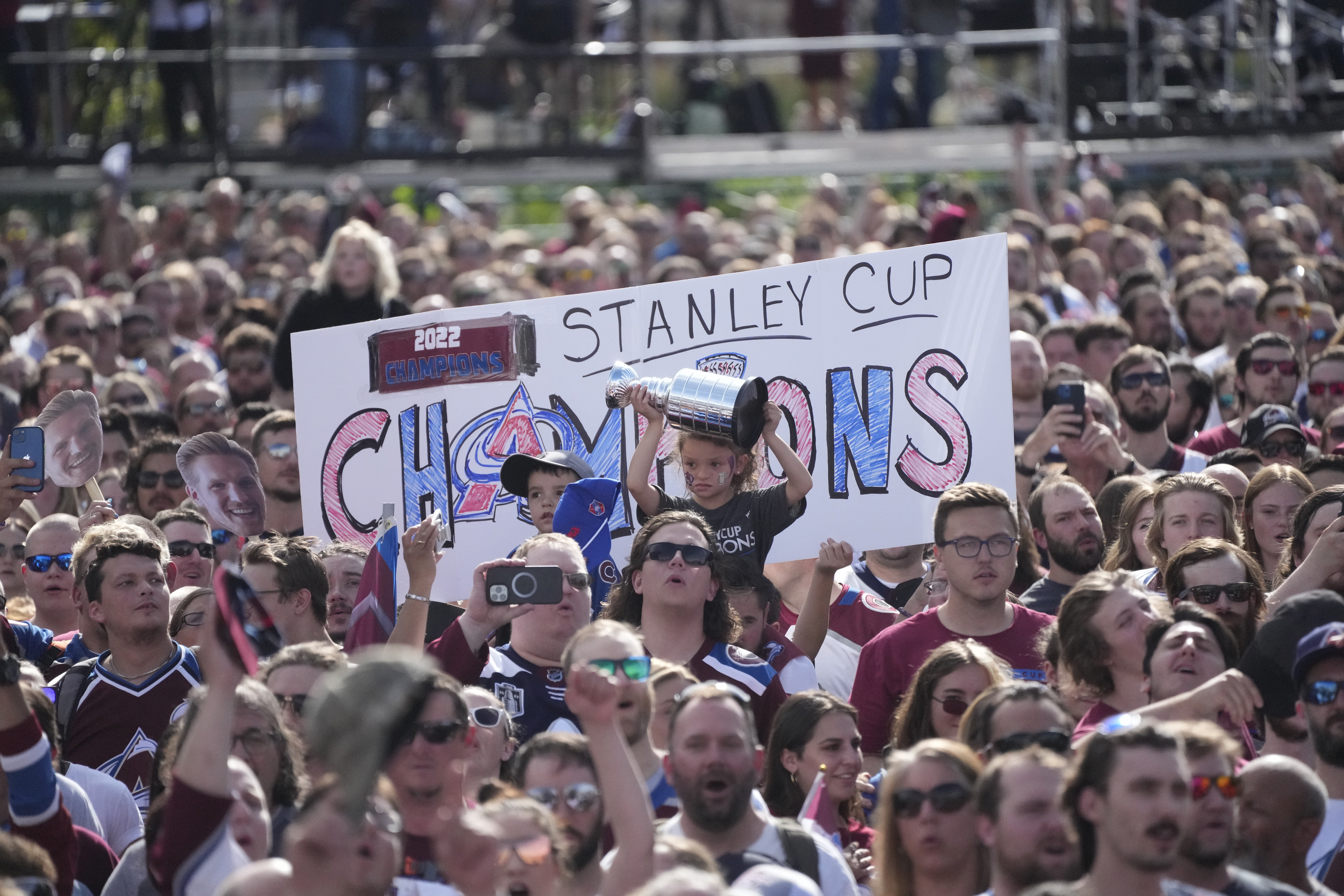 Stanley Cup Avalanche Parade Hockey_2.jpg