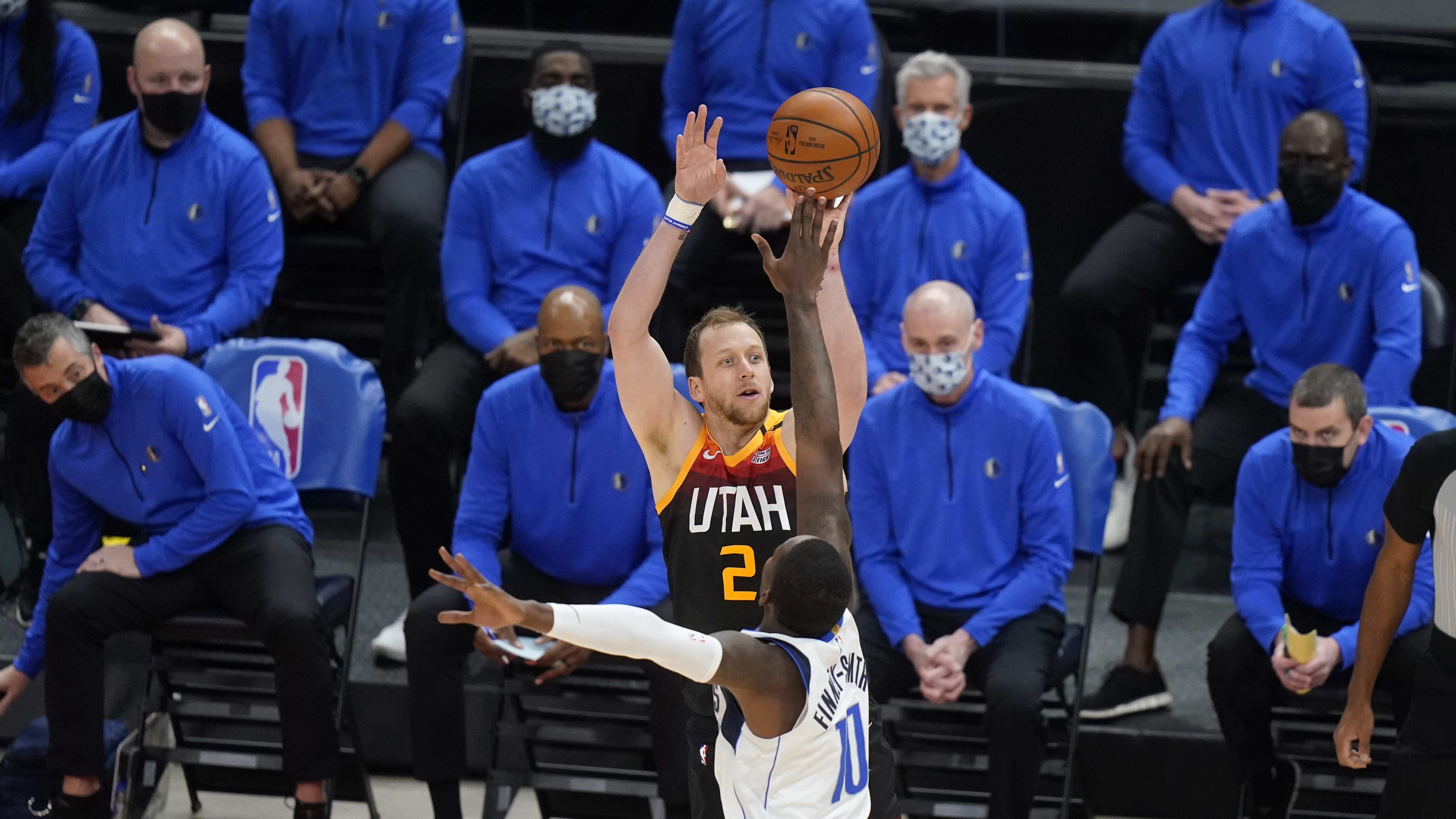 Joe Ingles, Dorian Finney-Smith