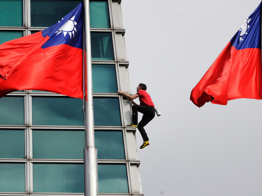 alex_honnold_taipei_101_climb_ap.png