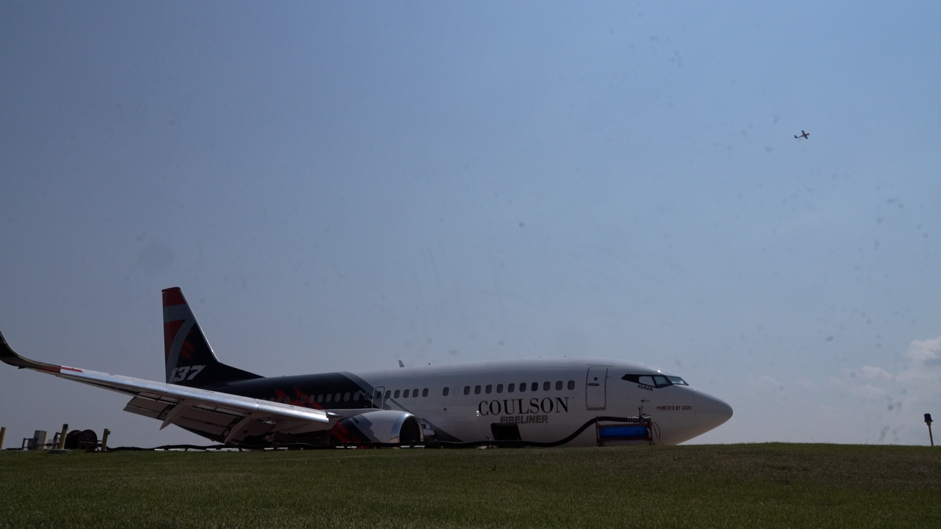 AIRPLANE.jpg