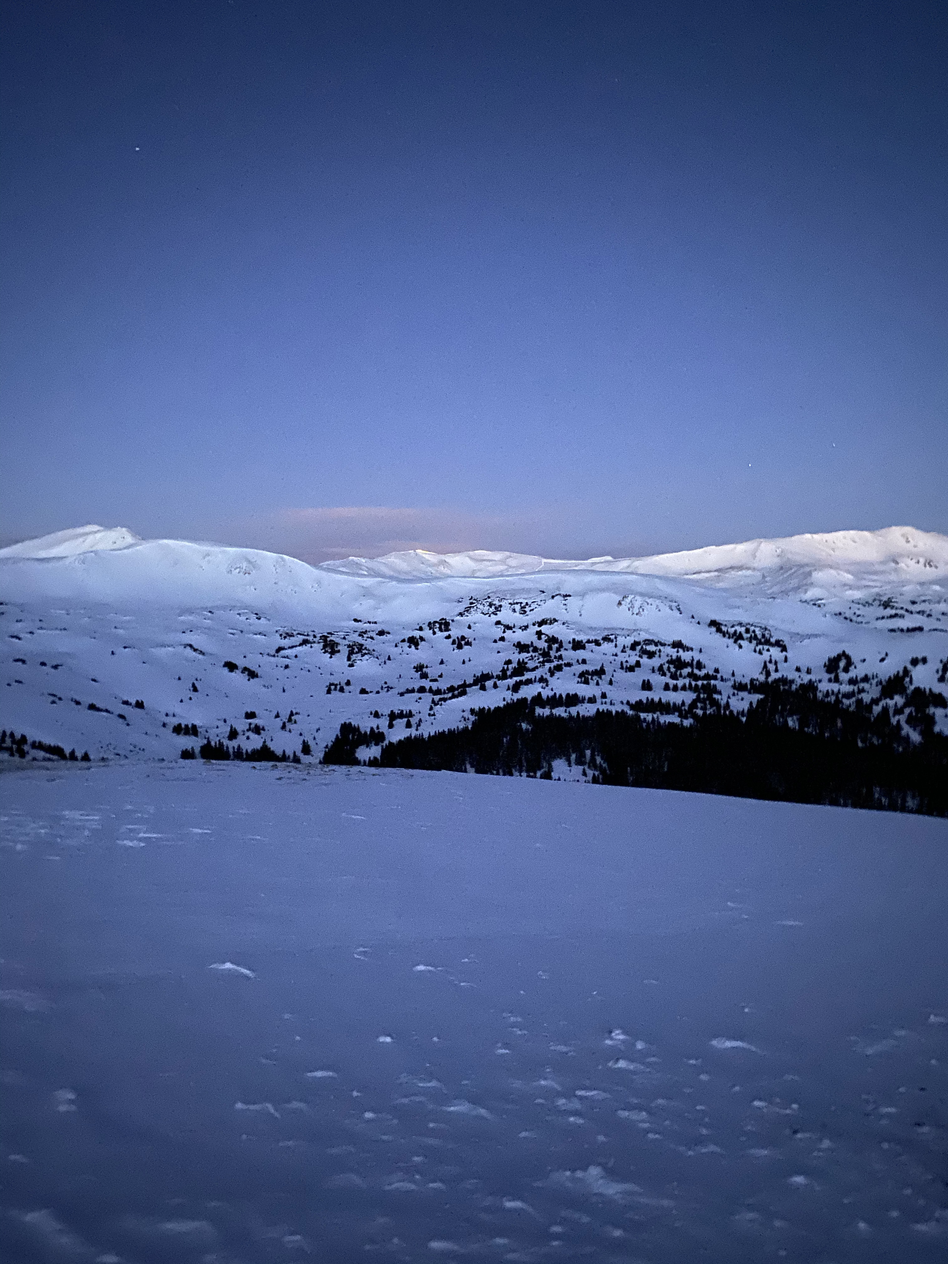 Loveland Pass at night