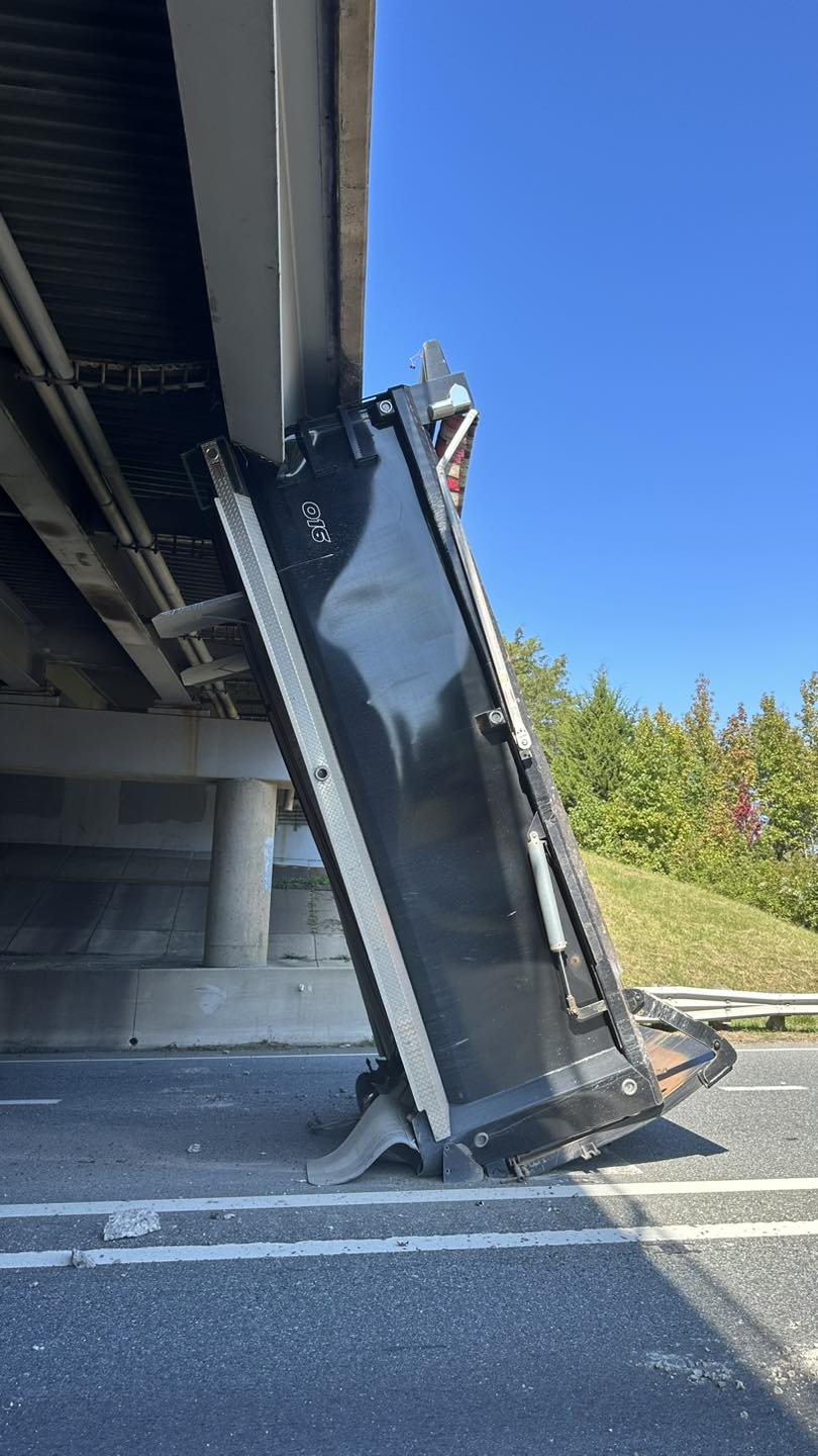 Truck damages Rt. 24 bridge in Abingdon