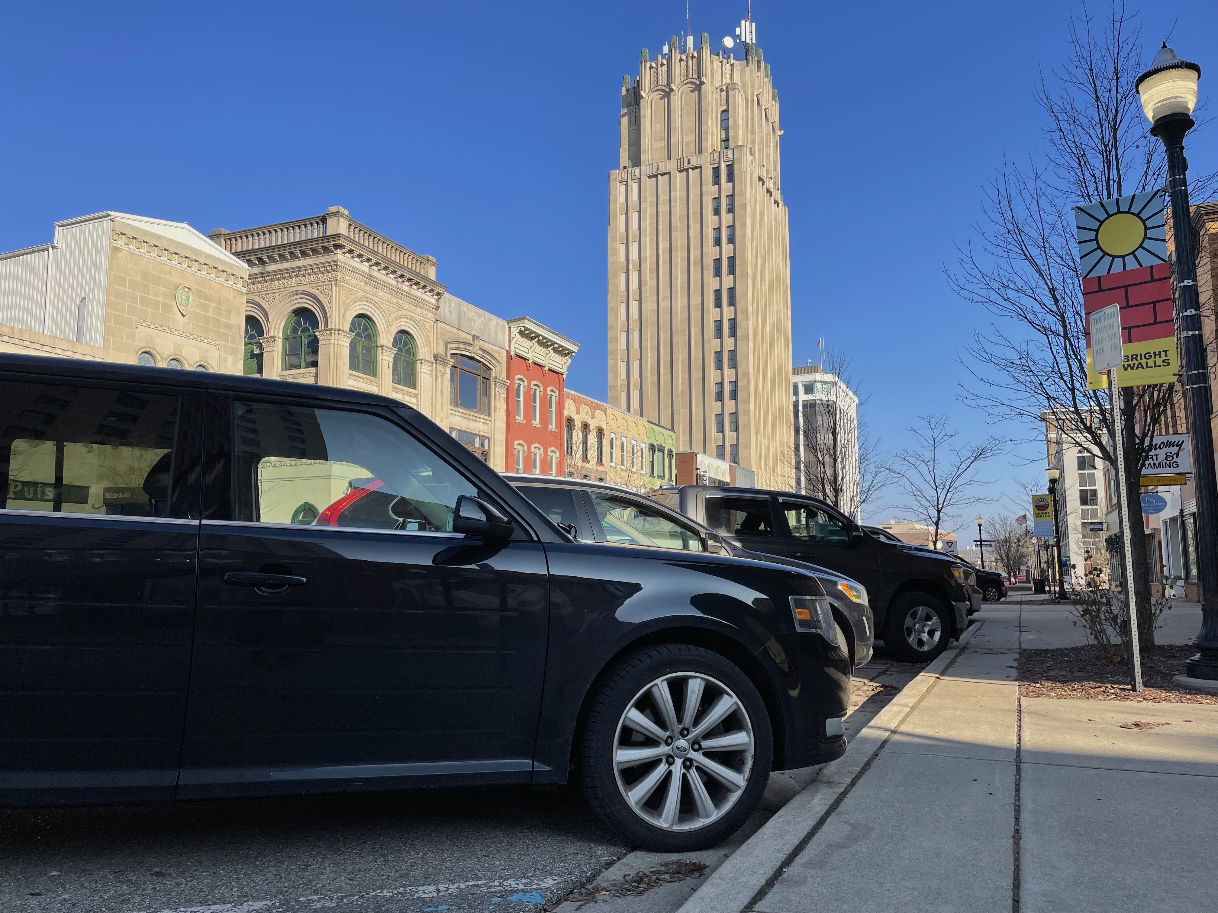 Street parking in downtown Jackson.jpeg