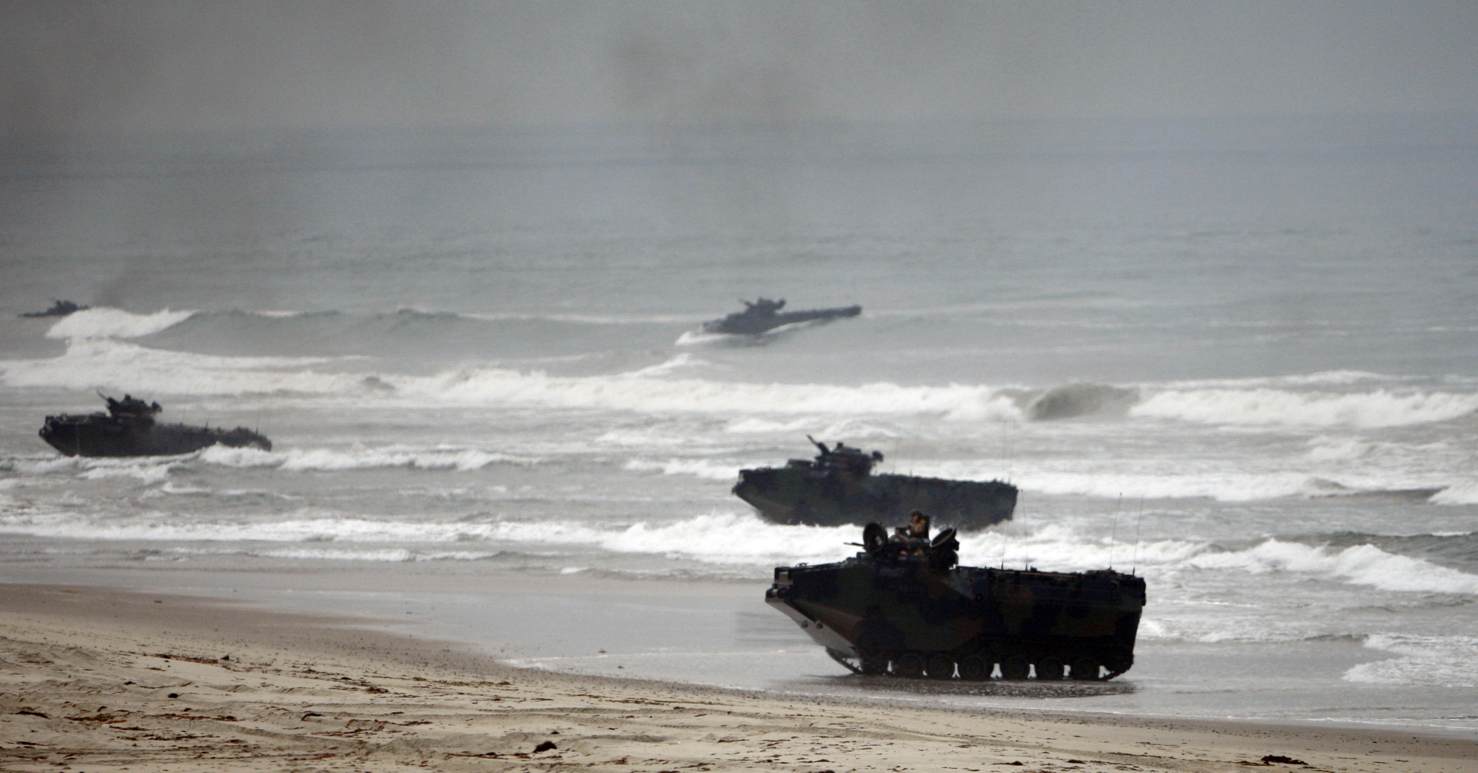 Families of 9 troops killed in amphibious vehicle sinking to sue