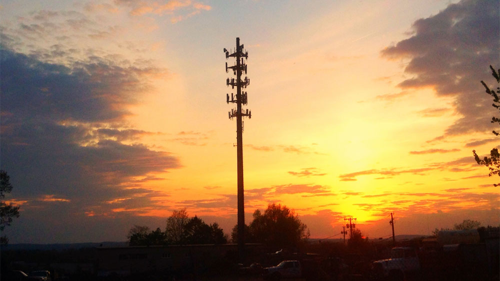 WPTV-cell-phone-tower.jpg