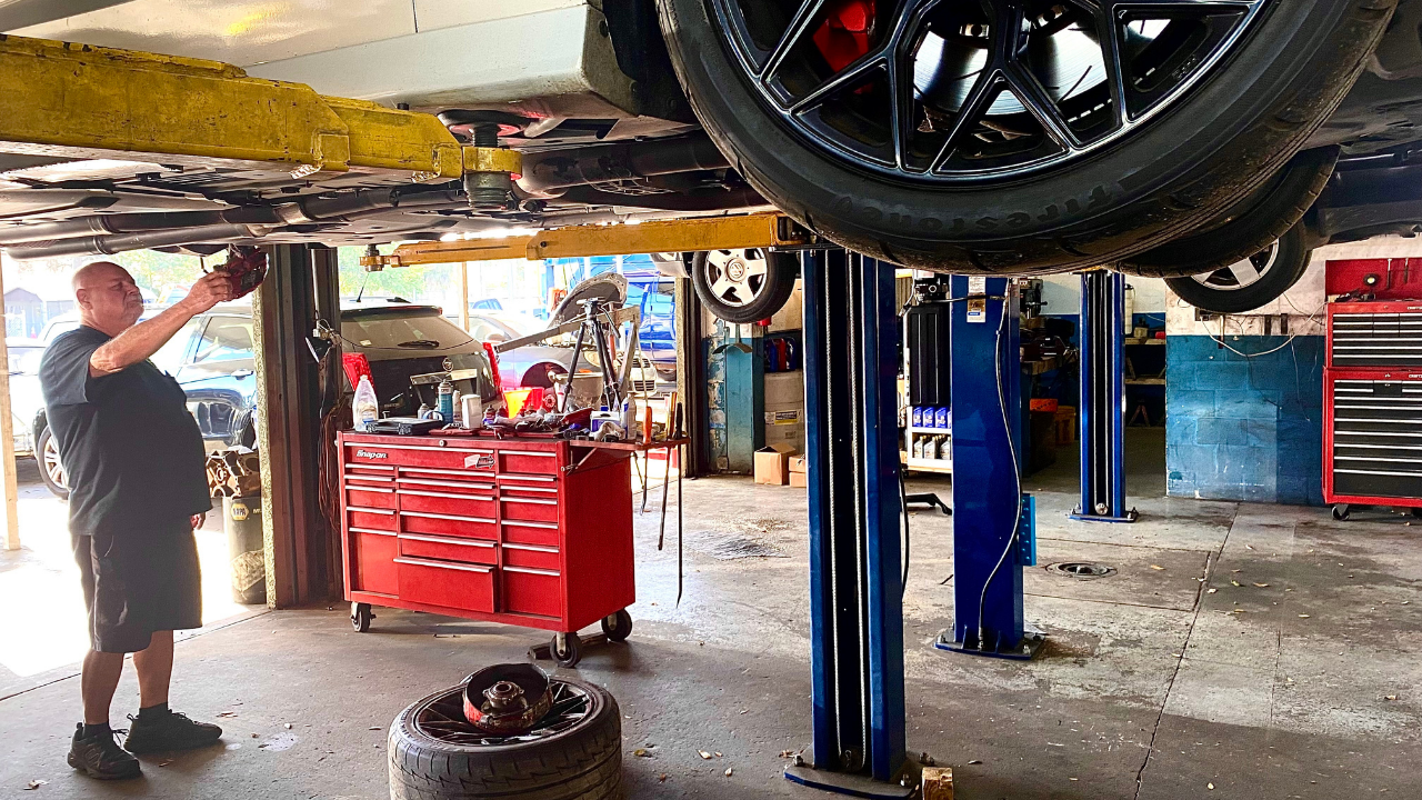 Greg Bailey Chad Mills WFTS.png