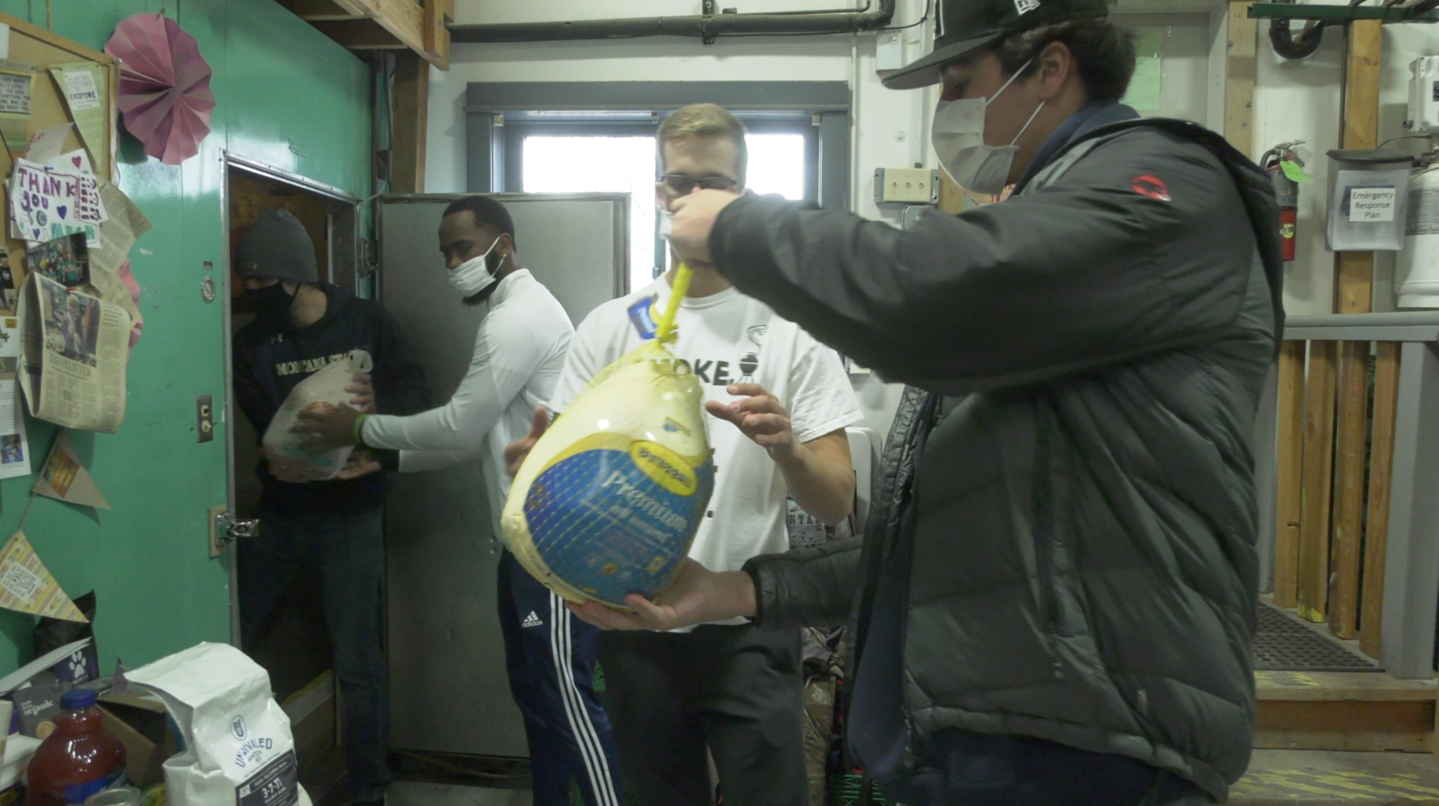 Montana State football gives back to the Gallatin Valley community ahead of Thanksgiving