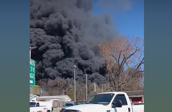 'Evacuate or shelter in place' Crews battle large industrial fire in Richmond - Vimarsana News