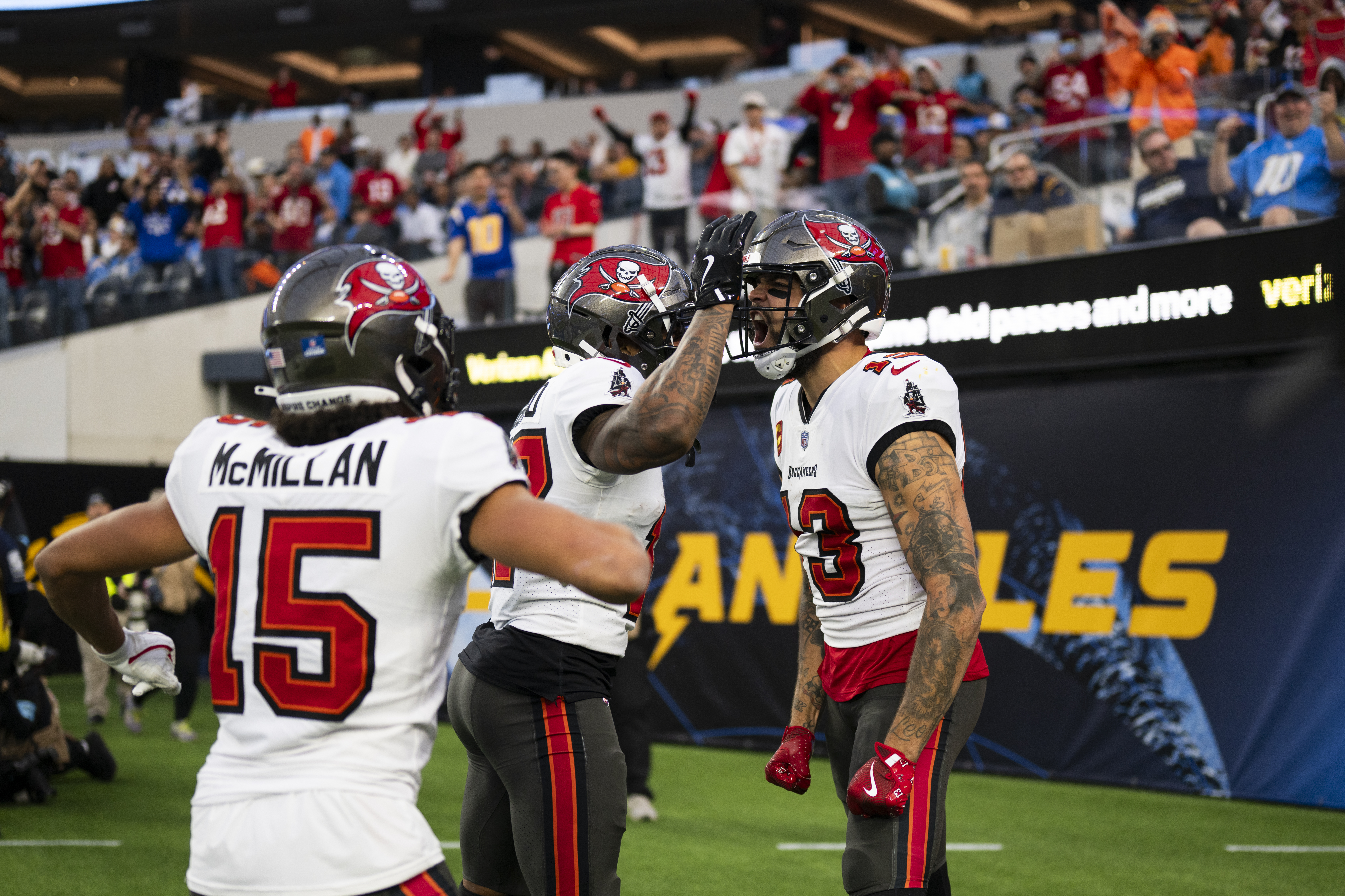 Buccaneers Chargers Football