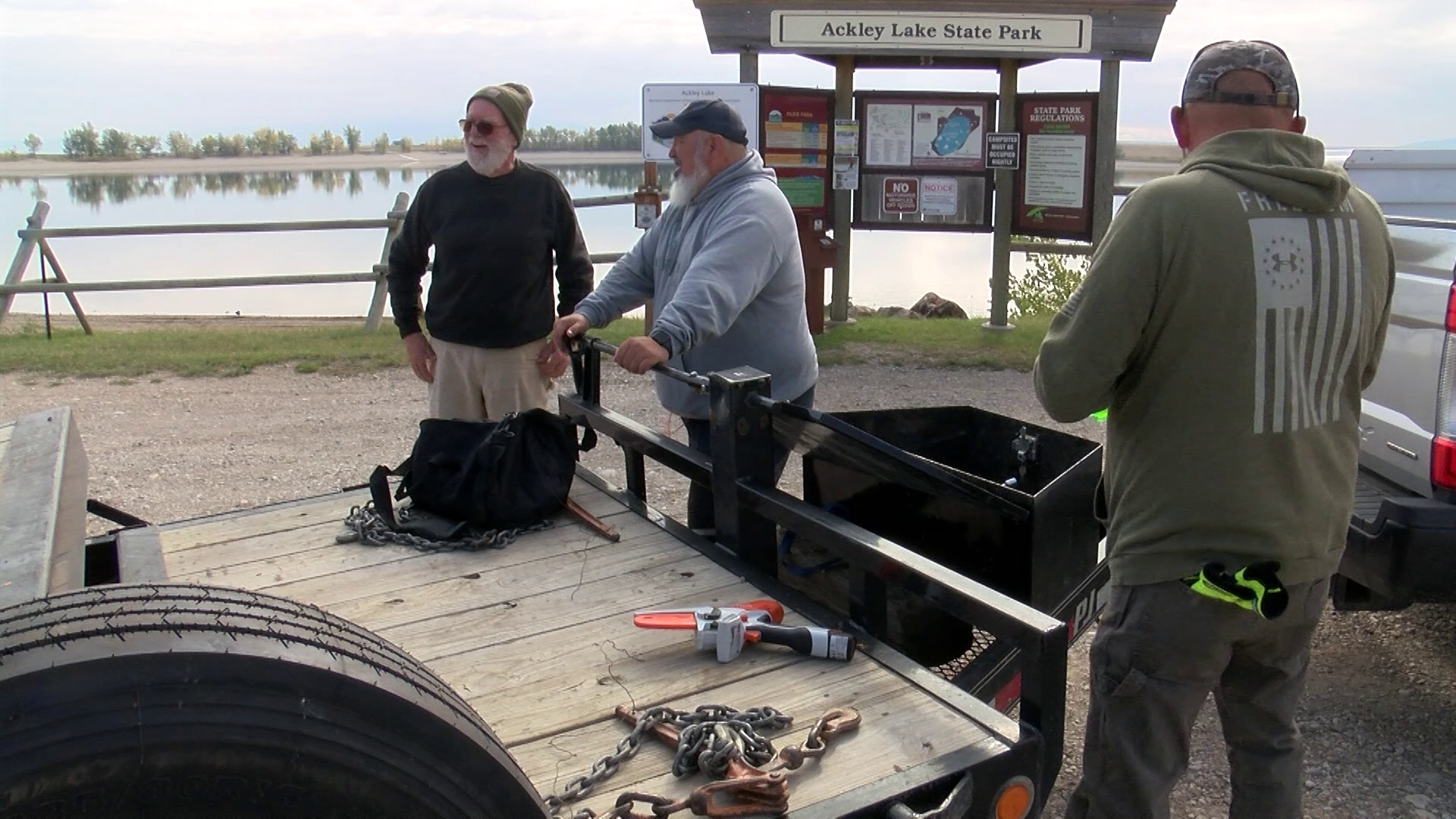 Volunteers pitch in to clean up Ackley Lake State Park
