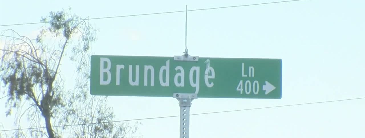 400 block of Brundage Lane