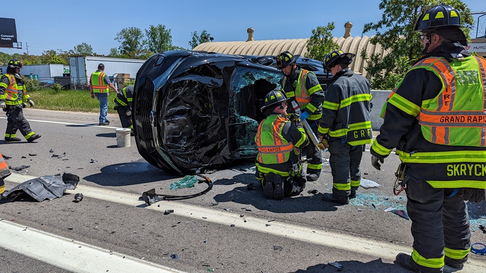 I-196 rollover crash in Grand Rapids
