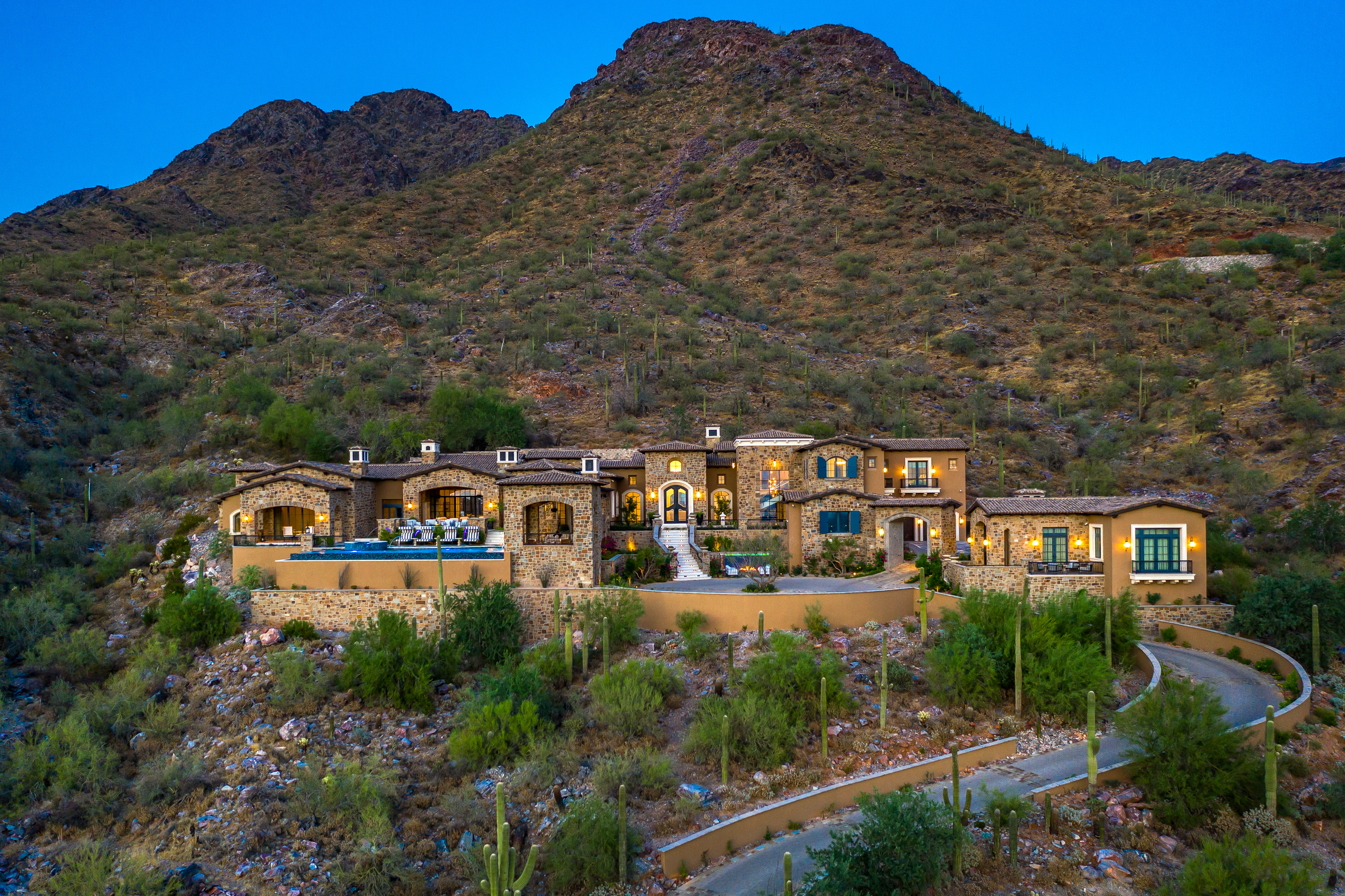 11200ECanyonCrossWay-1.jpg