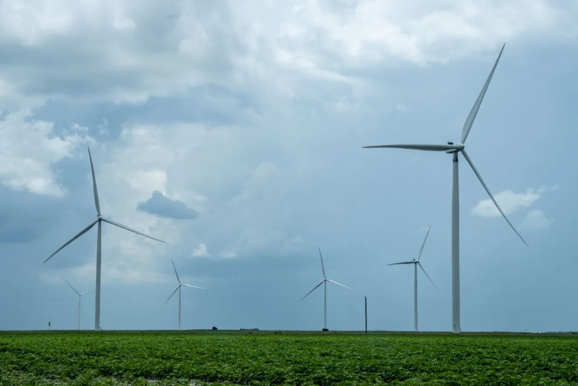 Wind turbines - Texas Tribune.png