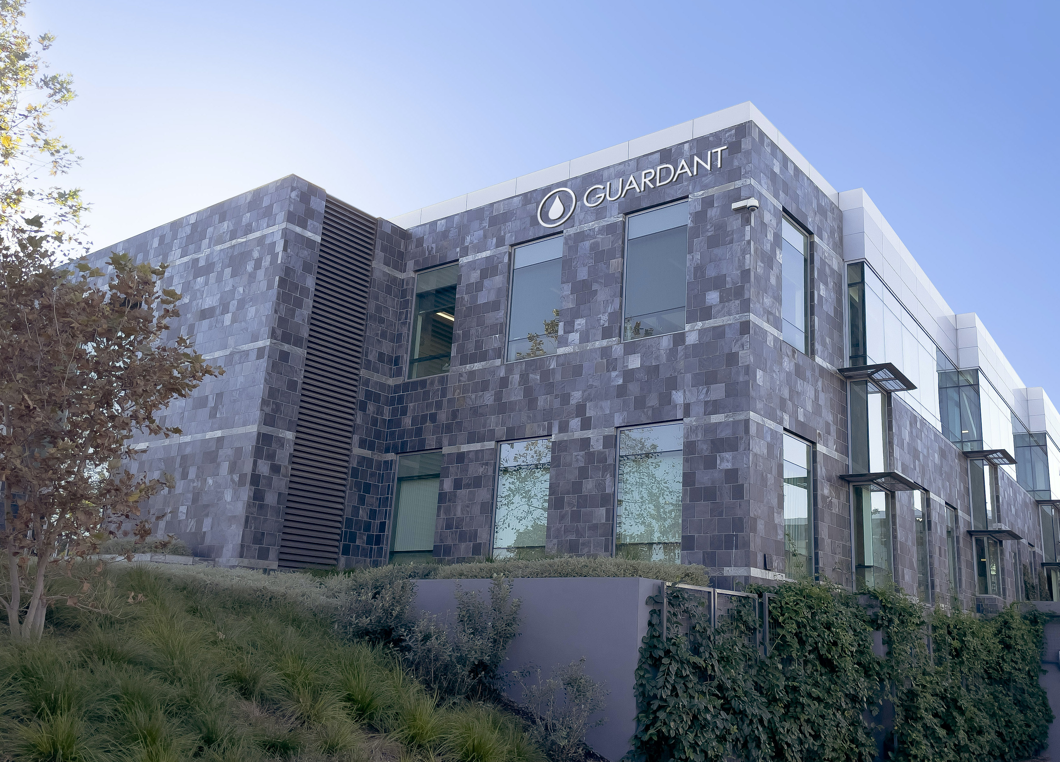Guardant_Exterior2 SD.jpg