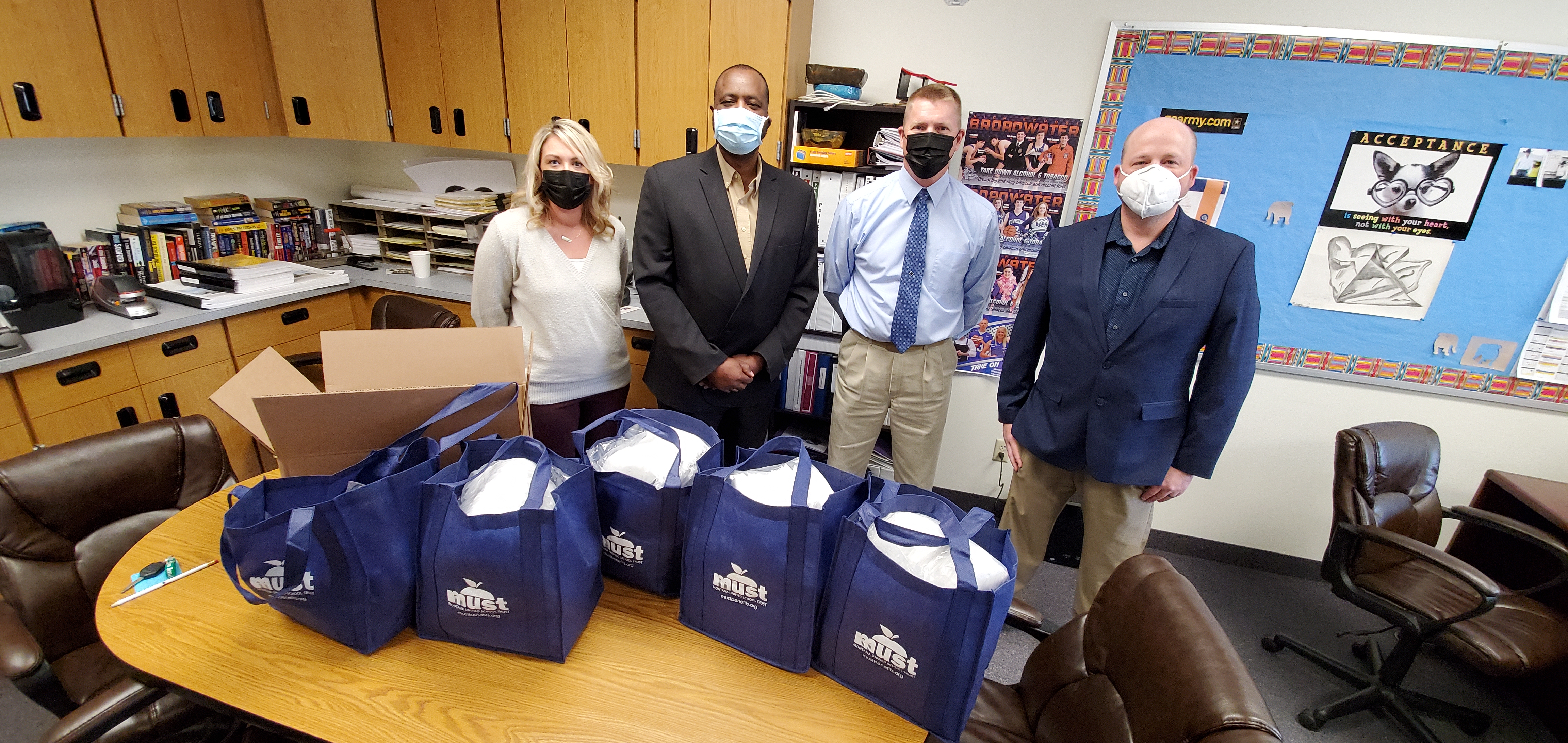 Montana Unified School Trust donates hundreds of masks to Townsend Schools, more schools to come - Vimarsana News