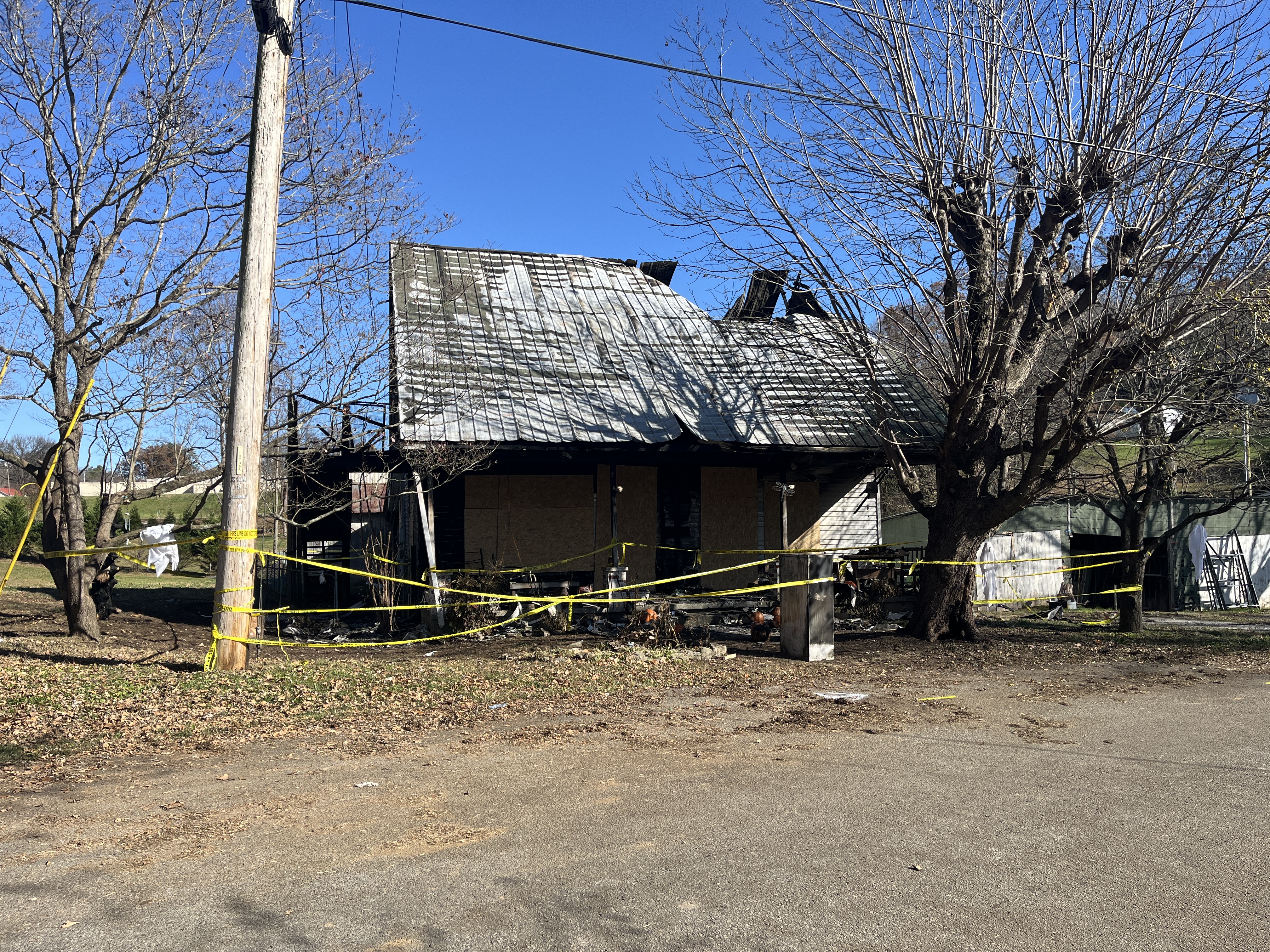 Neighbors tried desperately to save children from deadly house fire in Livingston Saturday