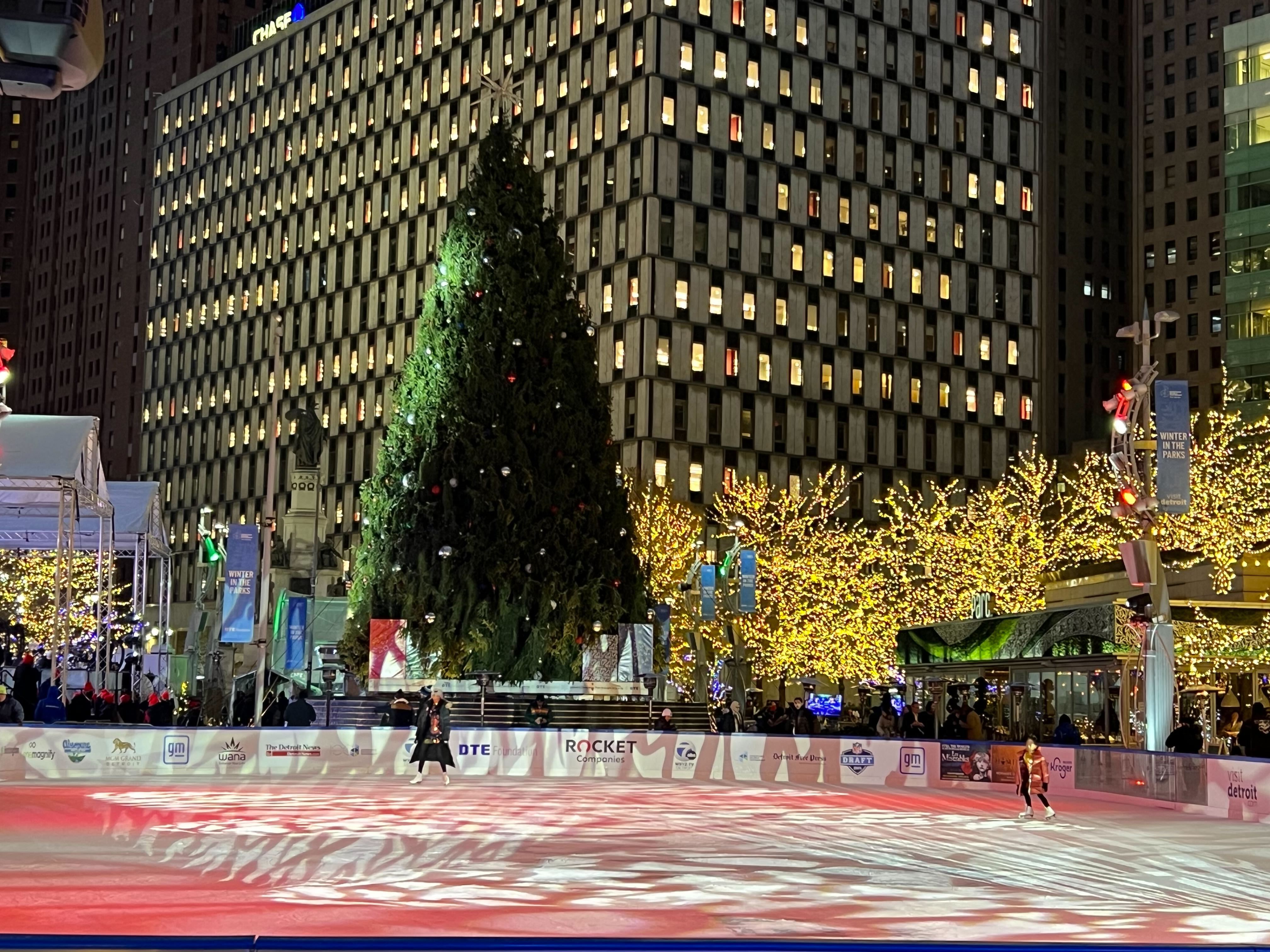 detroit christmas tree