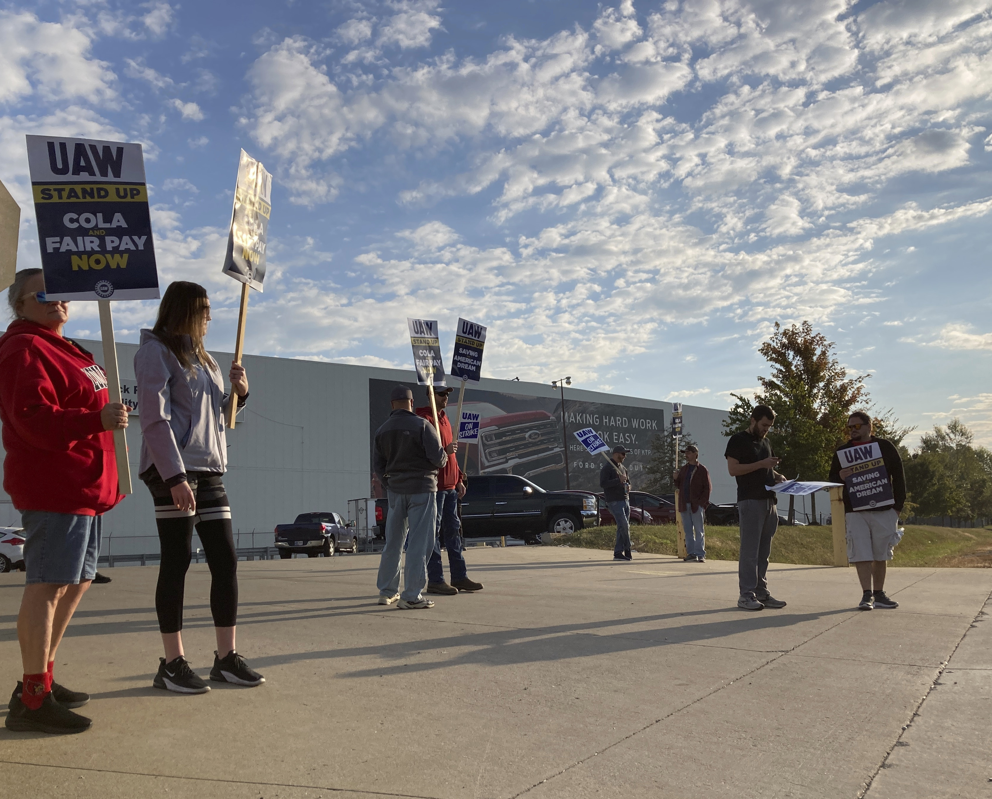 Auto Workers-Strikes