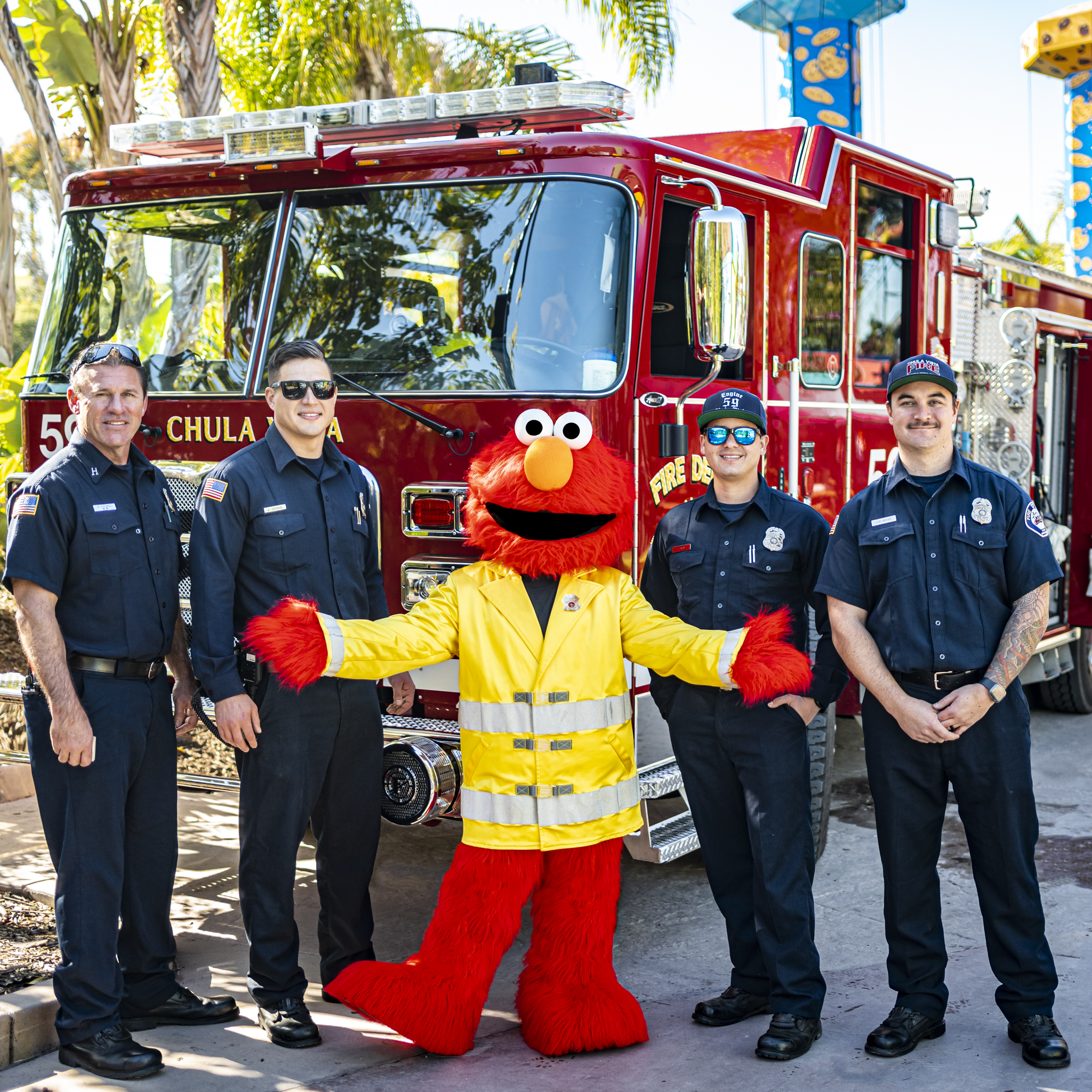23_SPC_Elmo_FireTruck.jpg