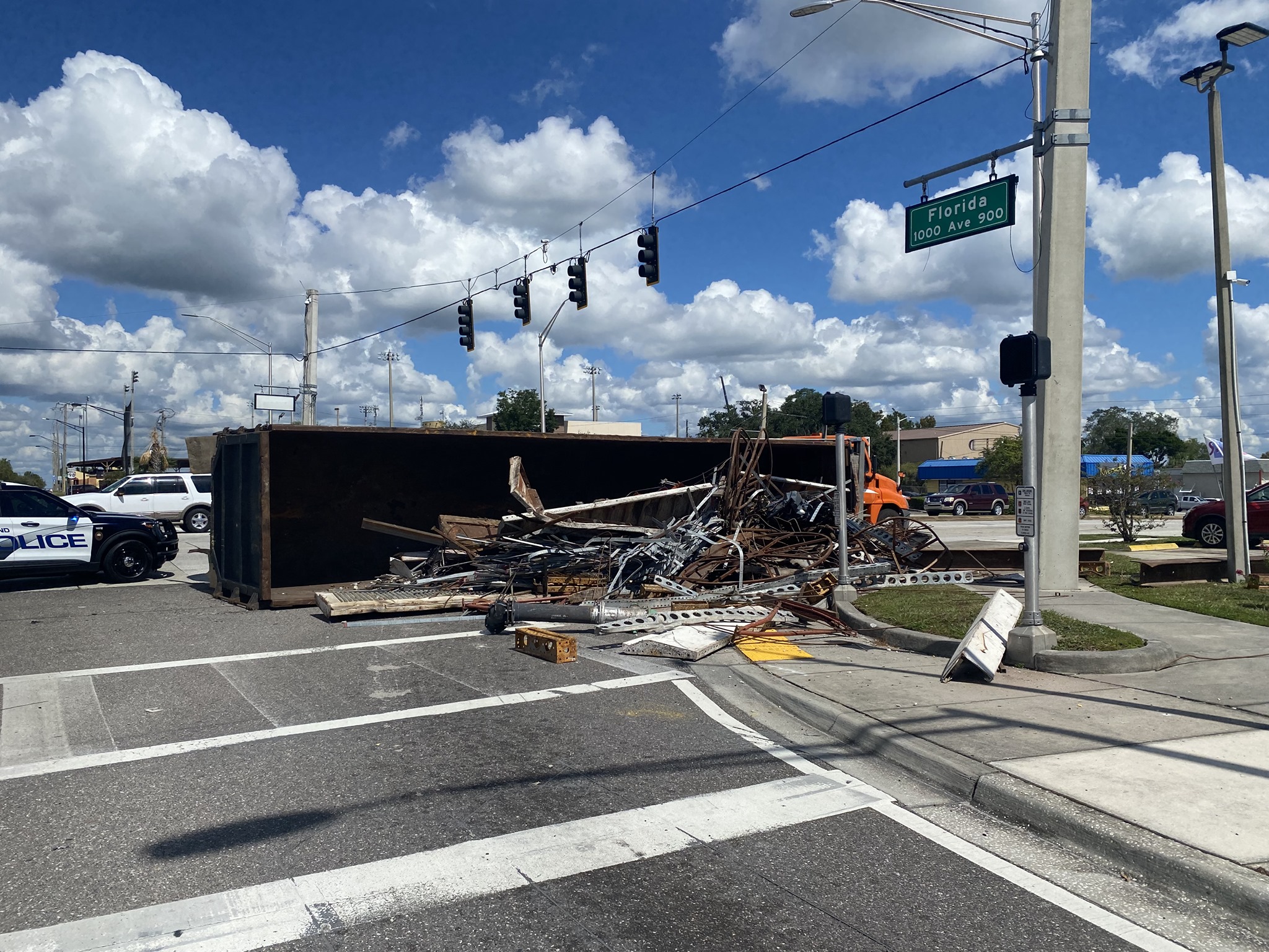 semi-truck crash in lakeland2.jpg