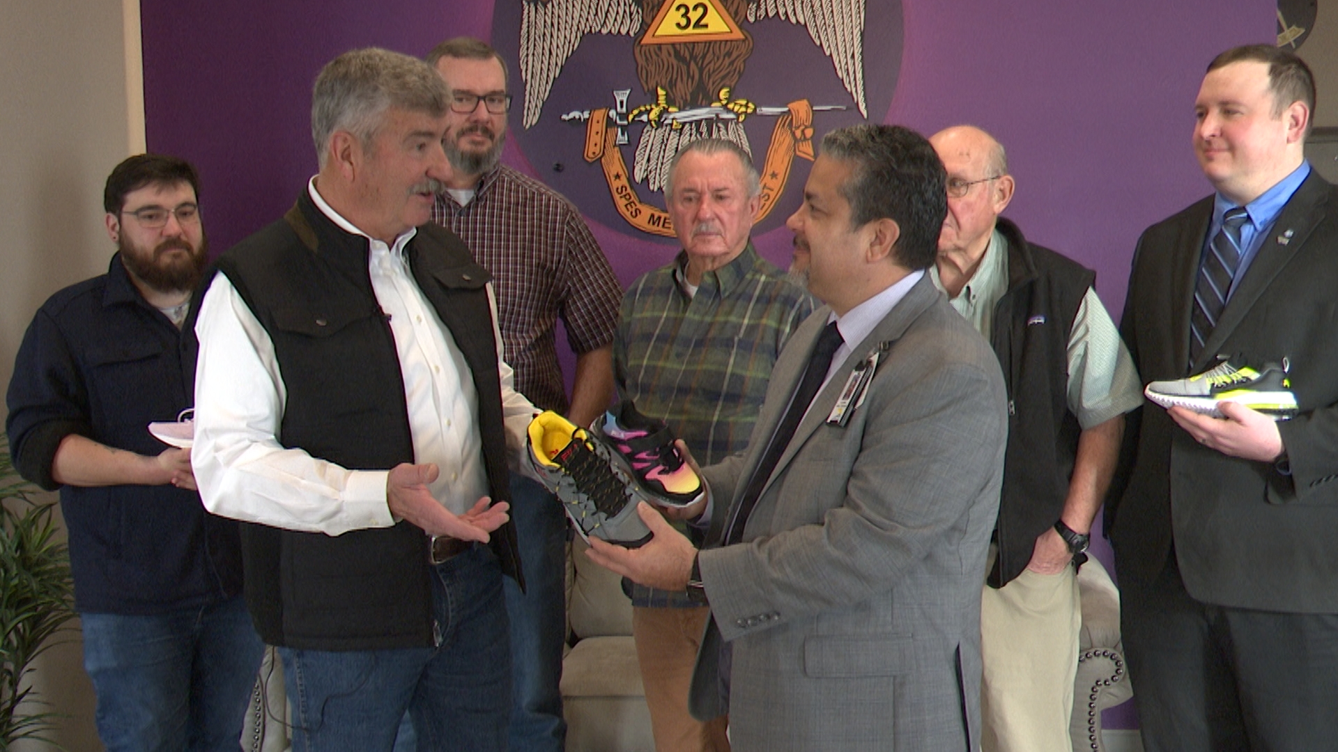 Scottish Rite Center donates 888 pairs of shoes to Billings students - Vimarsana News