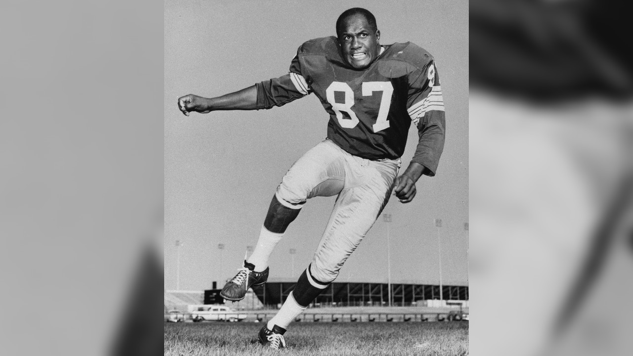 Hall of Fame defensive end Willie Davis dead at age 85