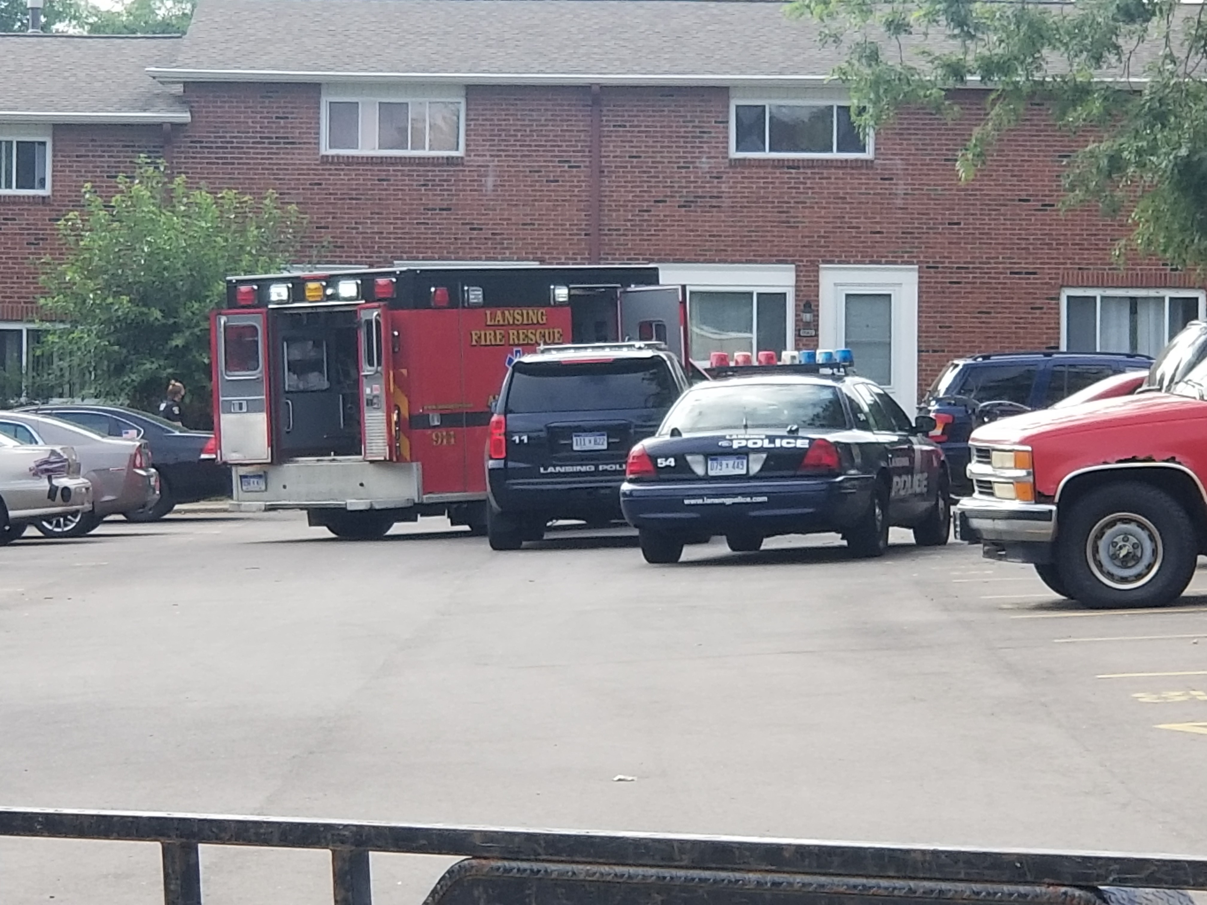 Report of stabbing in Lansing