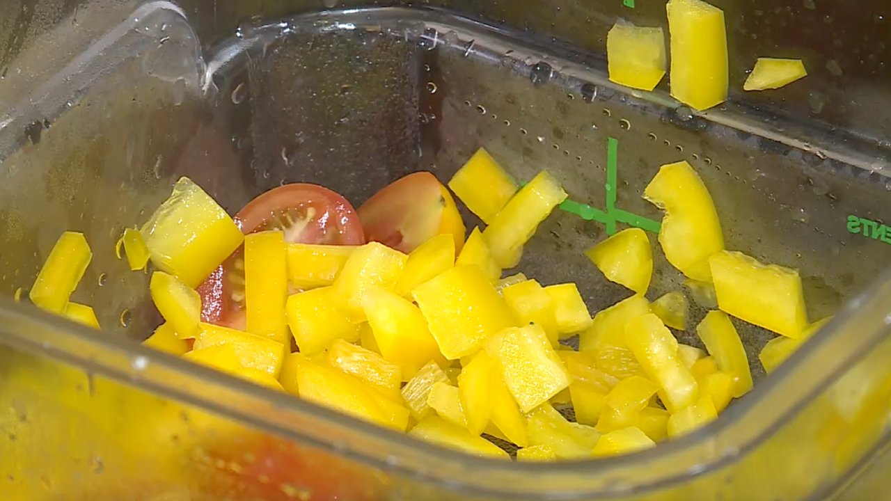 Palm Beach County Food Bank chef Doug Barg has recipes for healthy school lunches.jpg