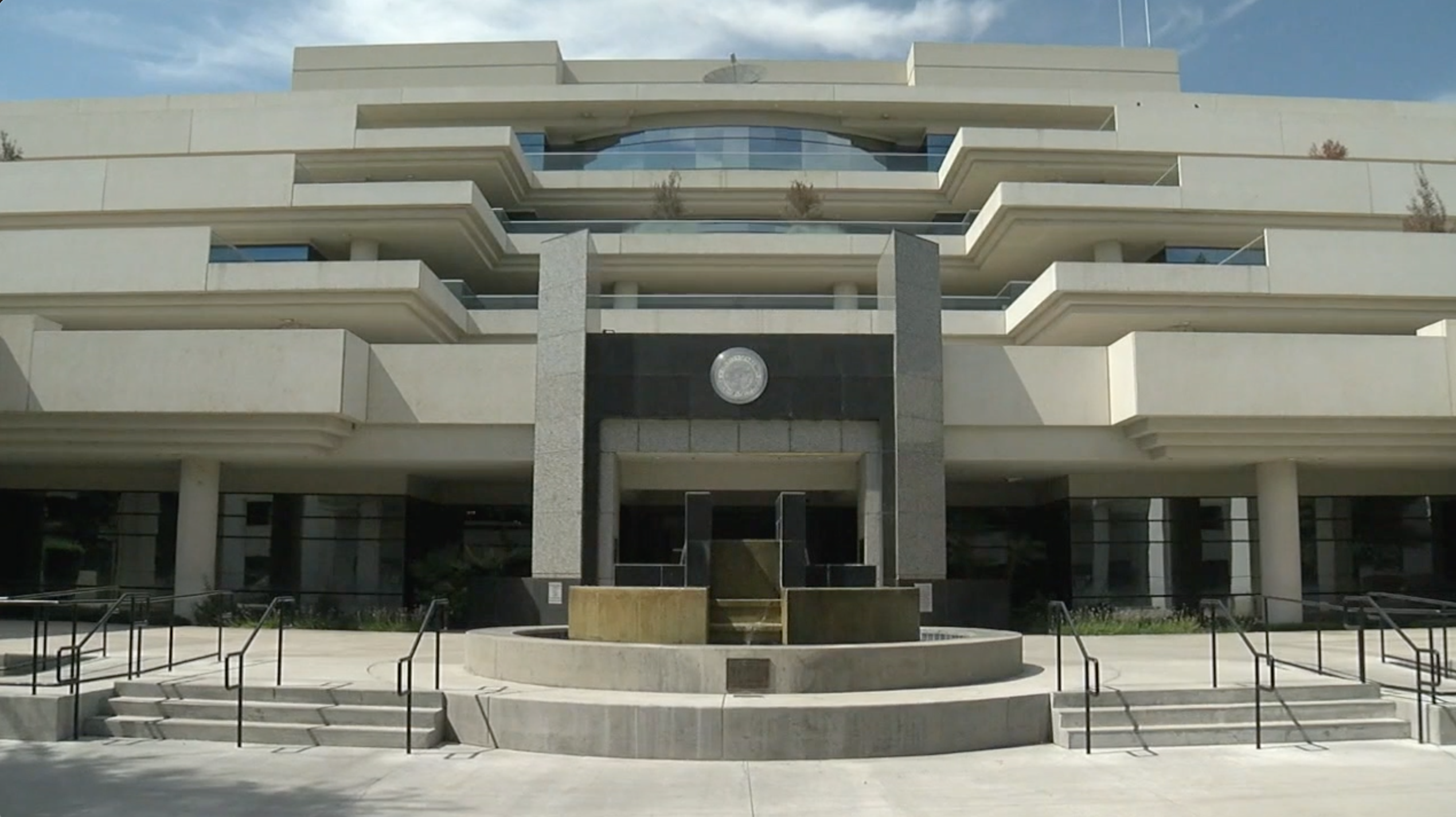 Kern county government (FILE)