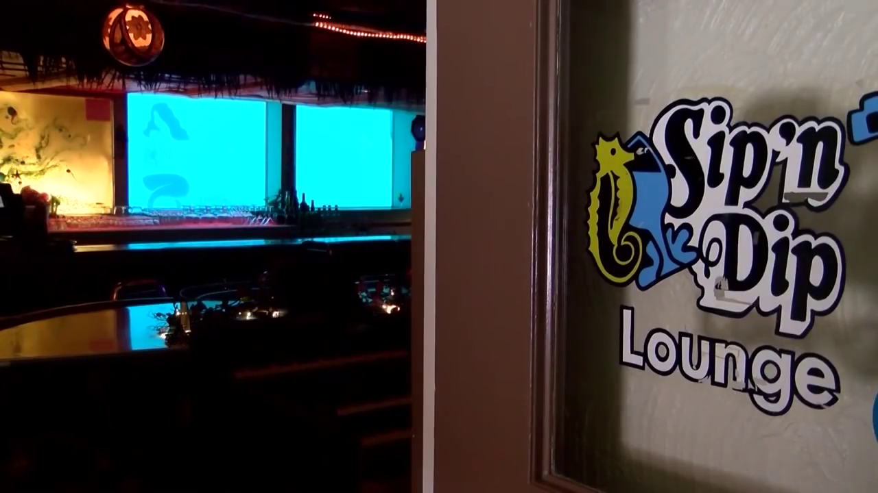 Sip ’N Dip Lounge at the O’Haire Motor Inn