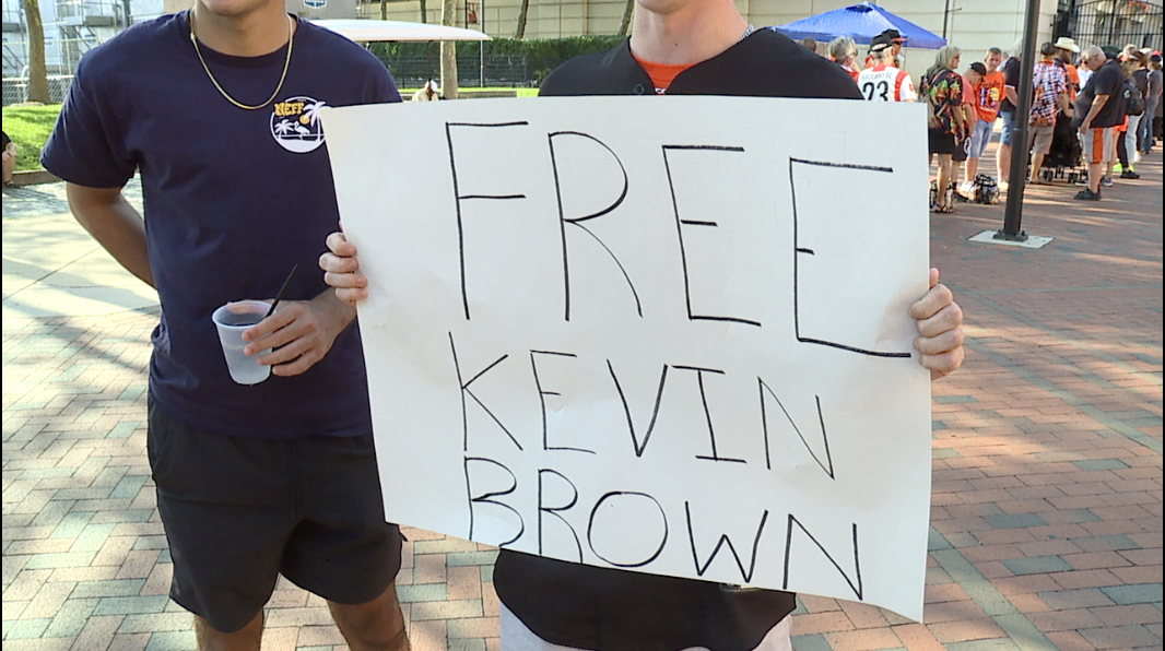 free kevin brown sign.png