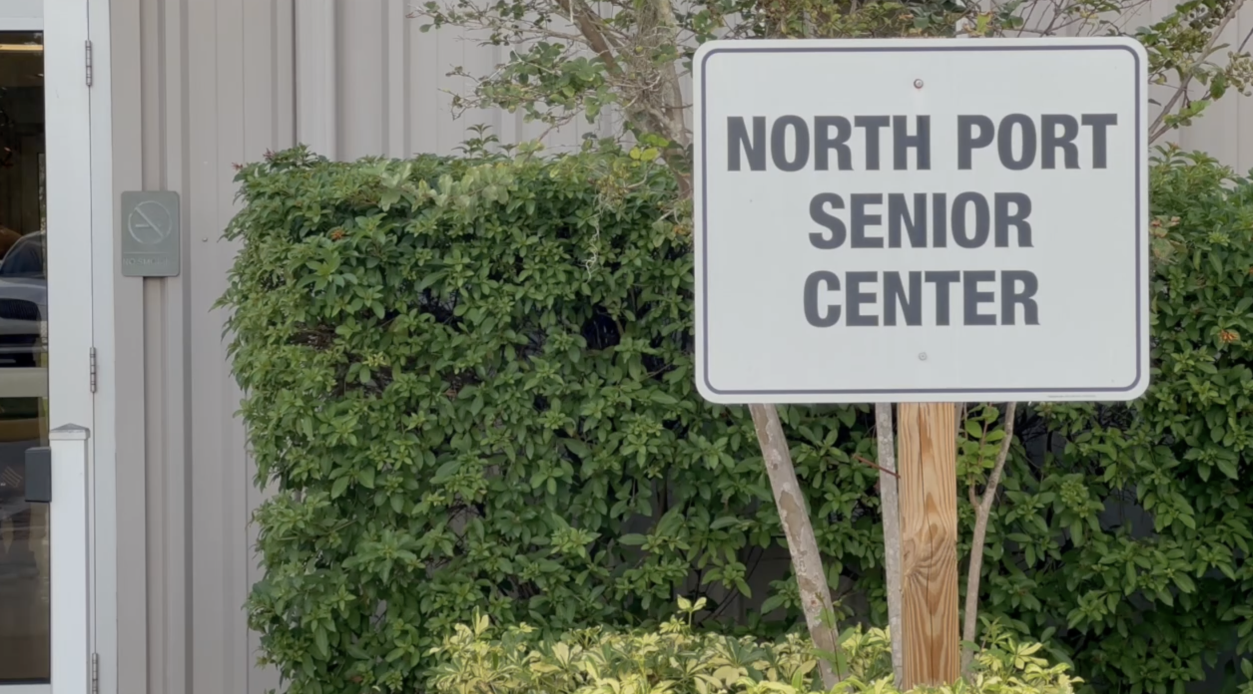 City seeks solution for senior center and food pantry